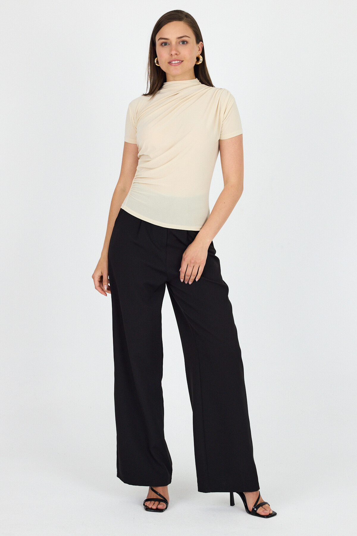 Bej Kısa Kol Büzgülü Sandy Bluz 2417 - RAYS