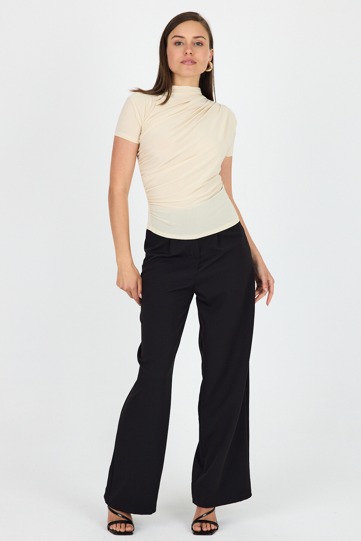 Bej Kısa Kol Büzgülü Sandy Bluz 2417 - 6