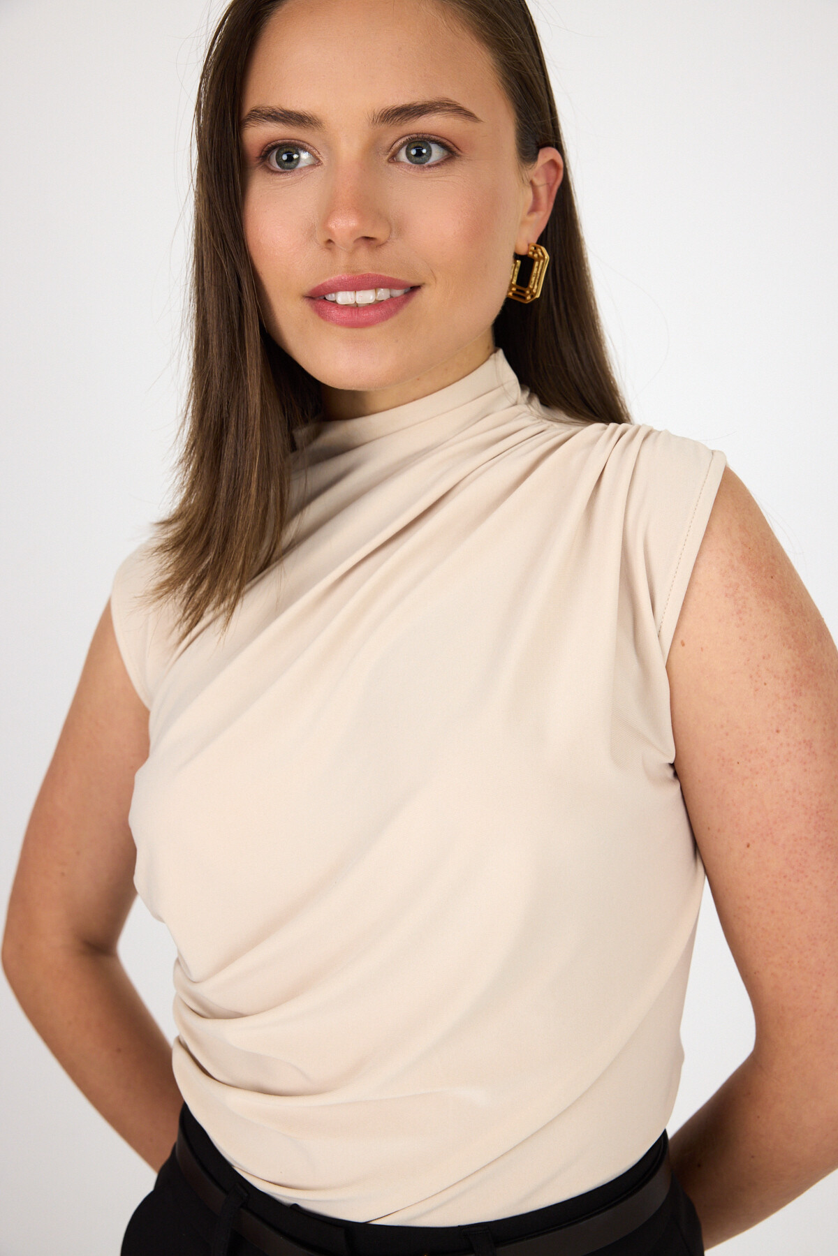 Bej Kolsuz Büzgülü Sandy Bluz 2430 - 4