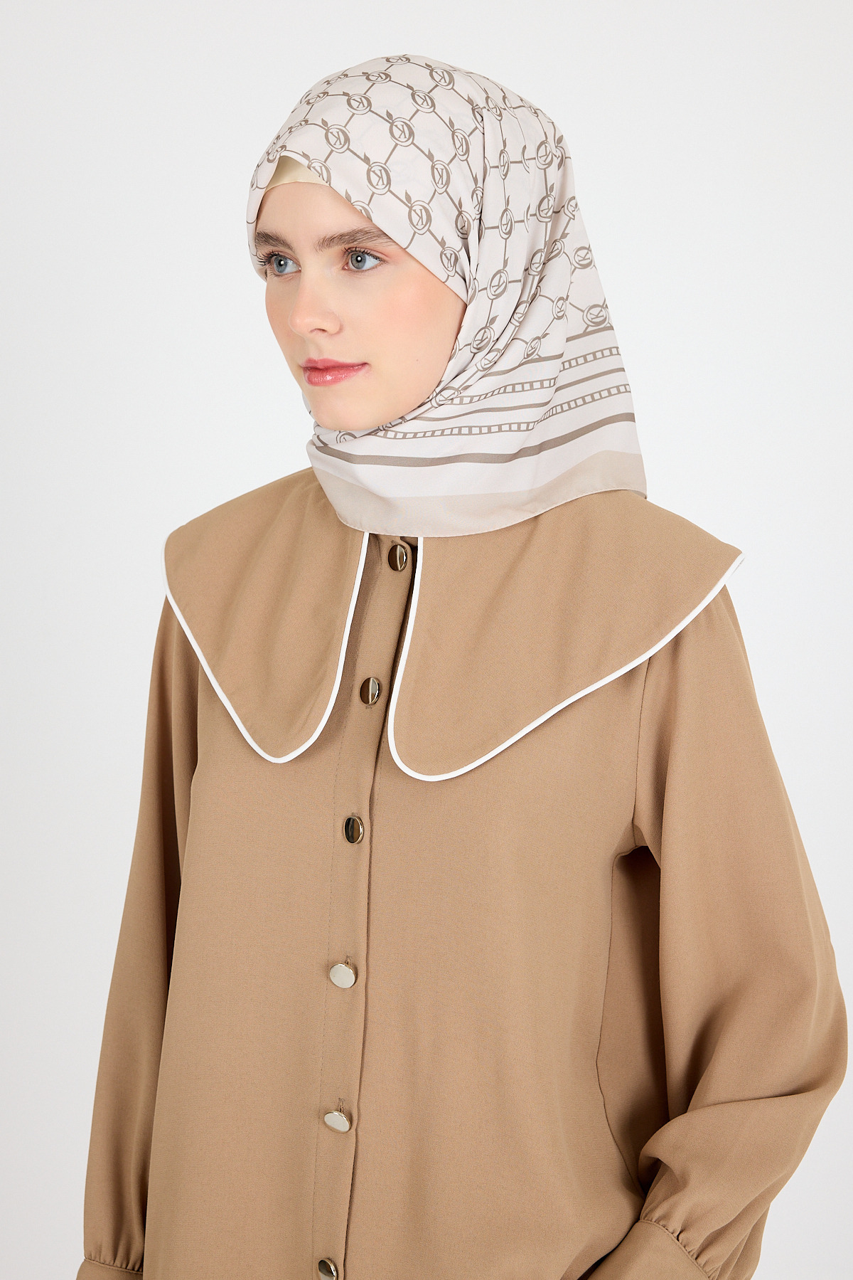 Bej Monogram Desenli Eşarp 3015 - RAYS (1)