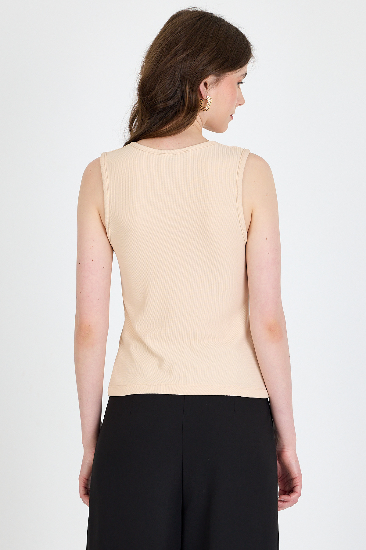 Bej V Yaka Düğme Detaylı Kolsuz Bluz 018 - 5