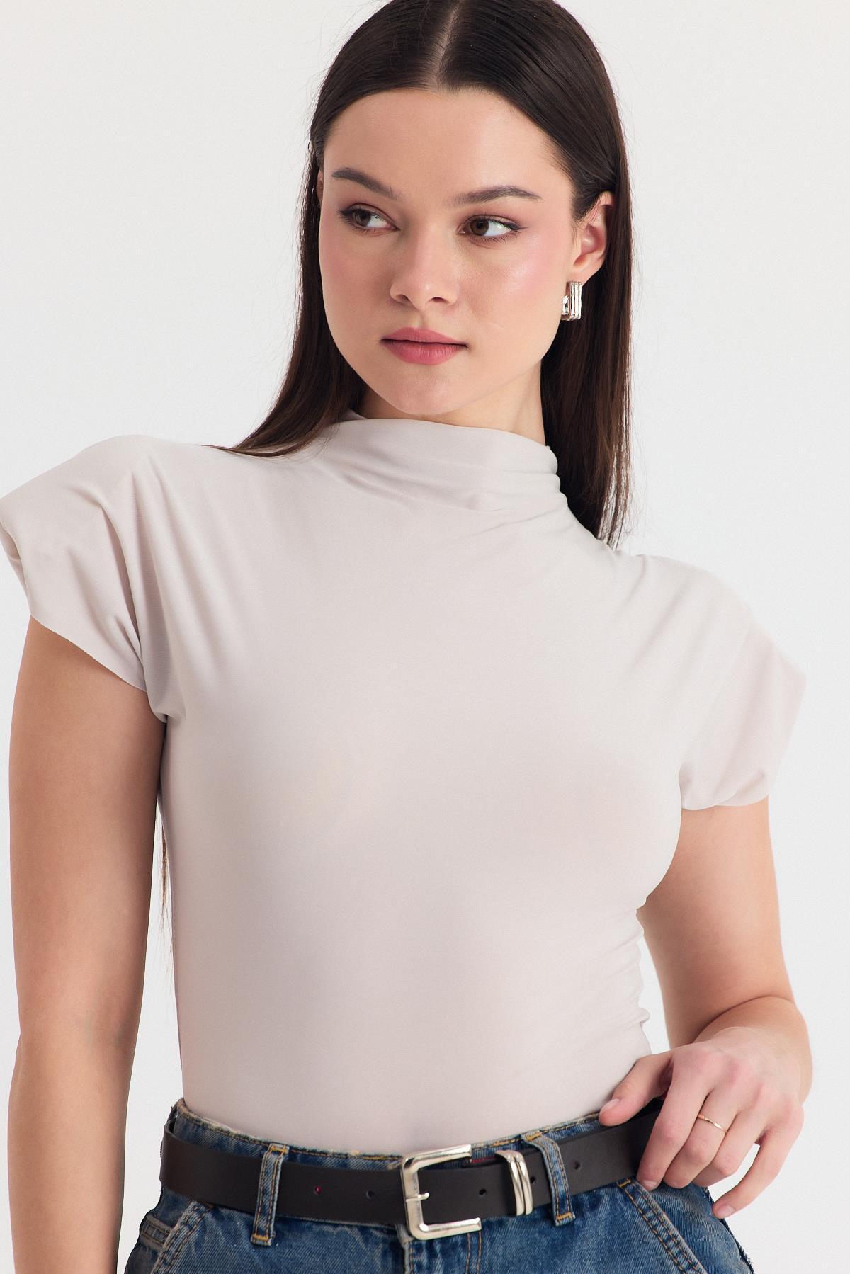 Bej Vatkalı Dik Yaka Drapeli Bluz 13185 - 5