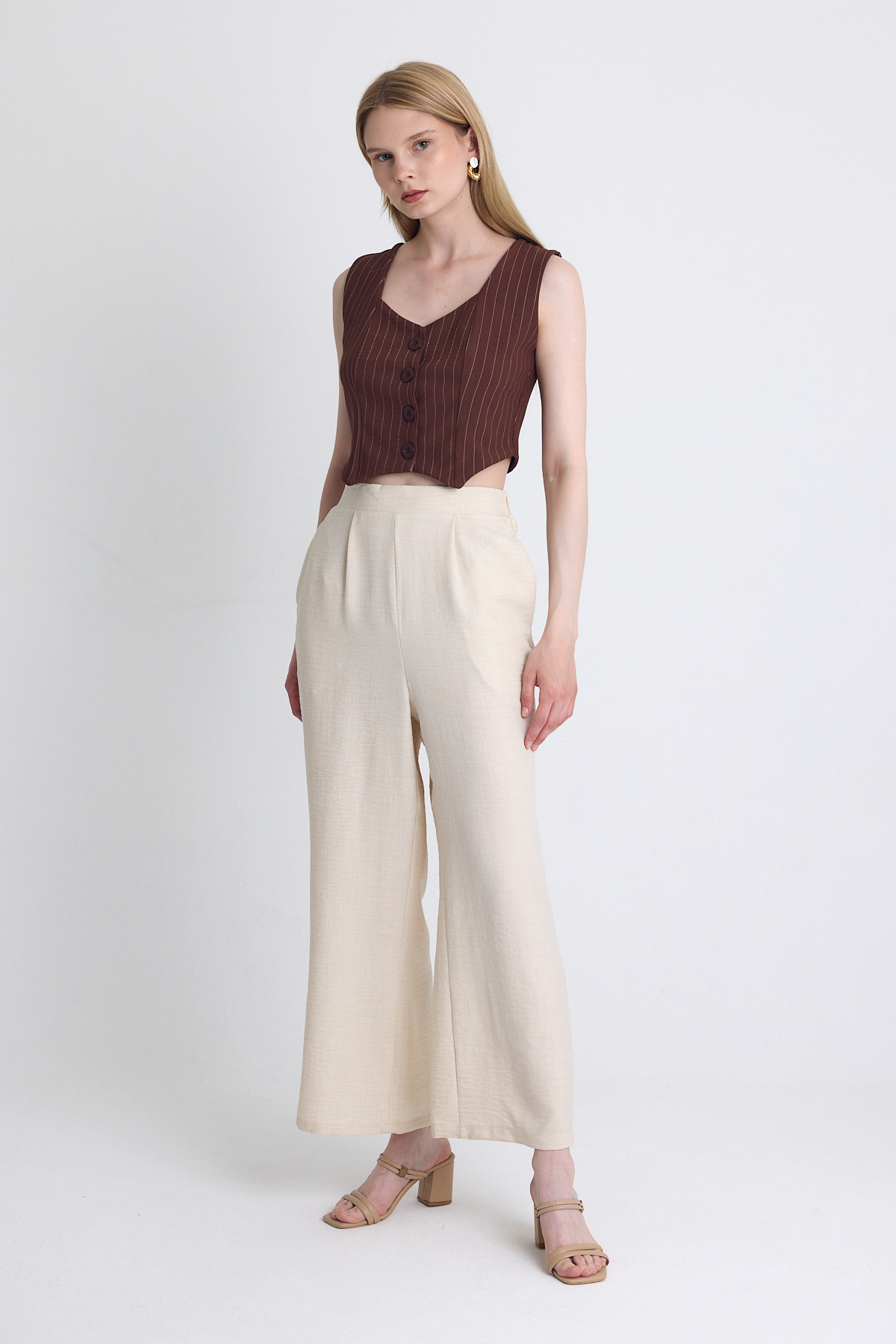 Bej Yüksek Bel Ön Pile Detaylı Pamuklu Bol Paça Pantolon 8014A - RAYS