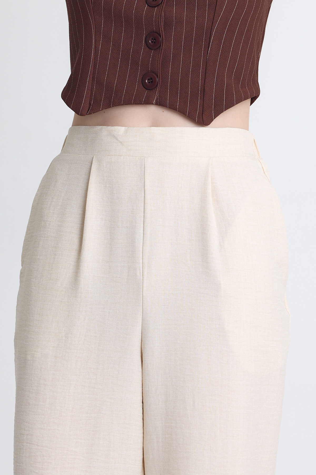 Bej Yüksek Bel Ön Pile Detaylı Pamuklu Bol Paça Pantolon 8014A - RAYS