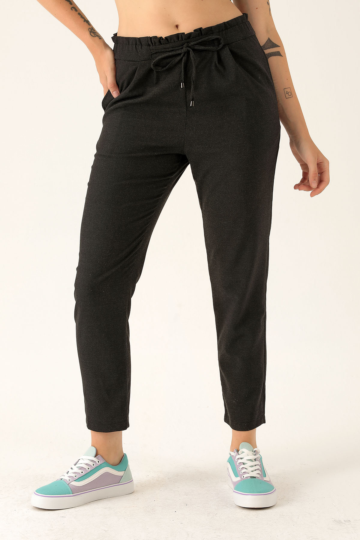 Beli Fırfırlı Pile Detay Bayan Pantolon - 6608A Antrasit - 3