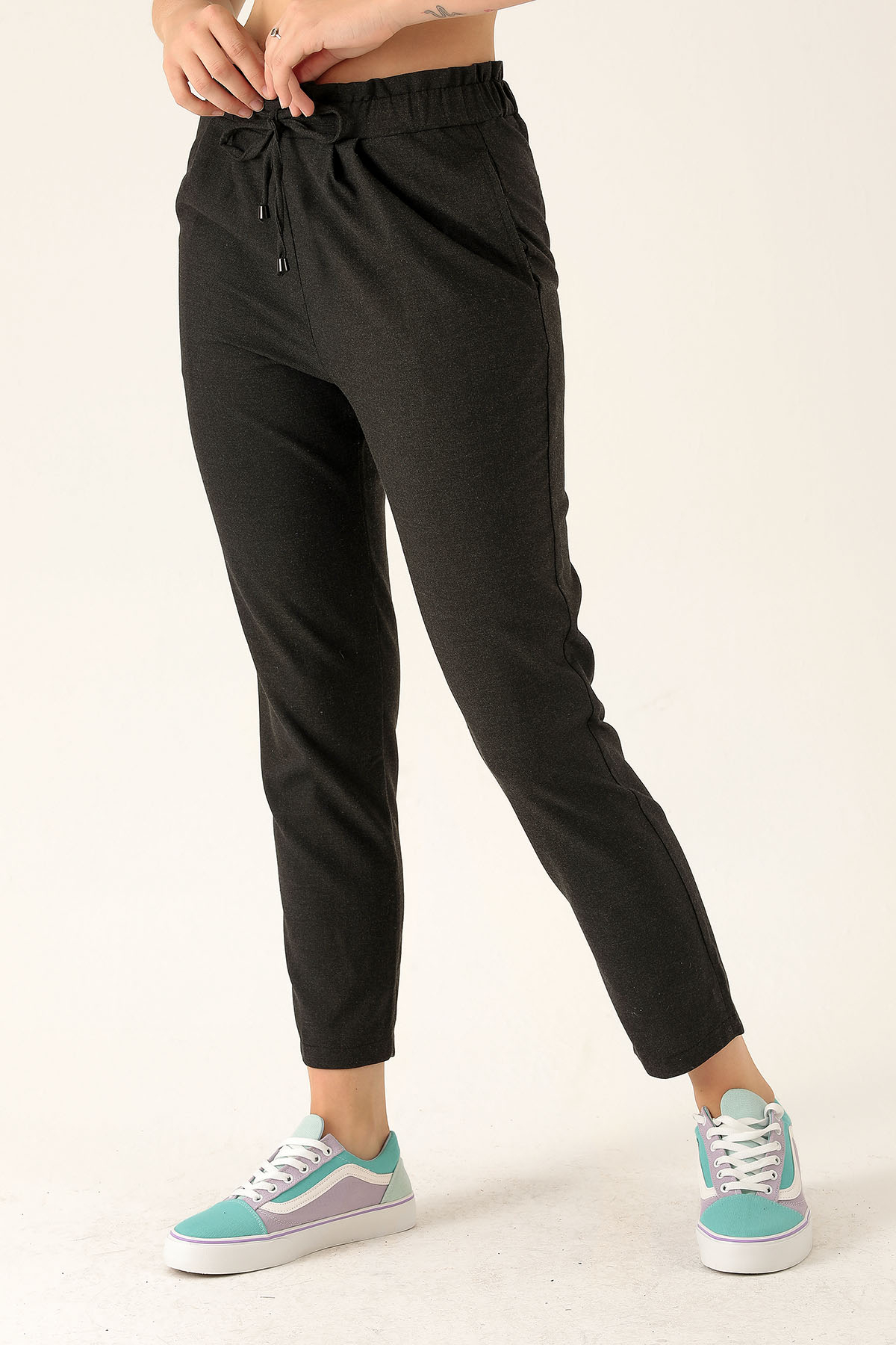 Beli Fırfırlı Pile Detay Bayan Pantolon - 6608A Antrasit - 4