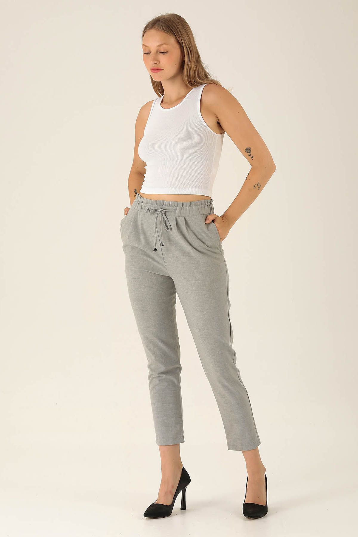 Beli Fırfırlı Pile Detay Bayan Pantolon - 6608A Gri - 2