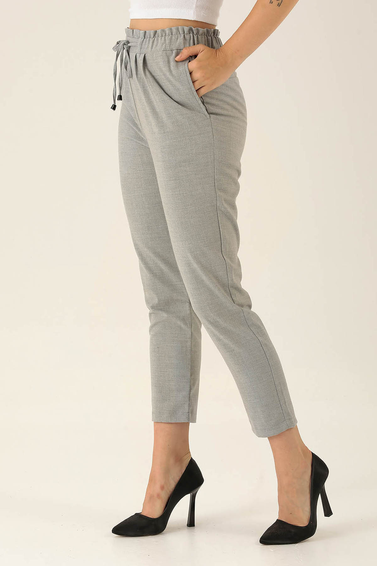 Beli Fırfırlı Pile Detay Bayan Pantolon - 6608A Gri - 4