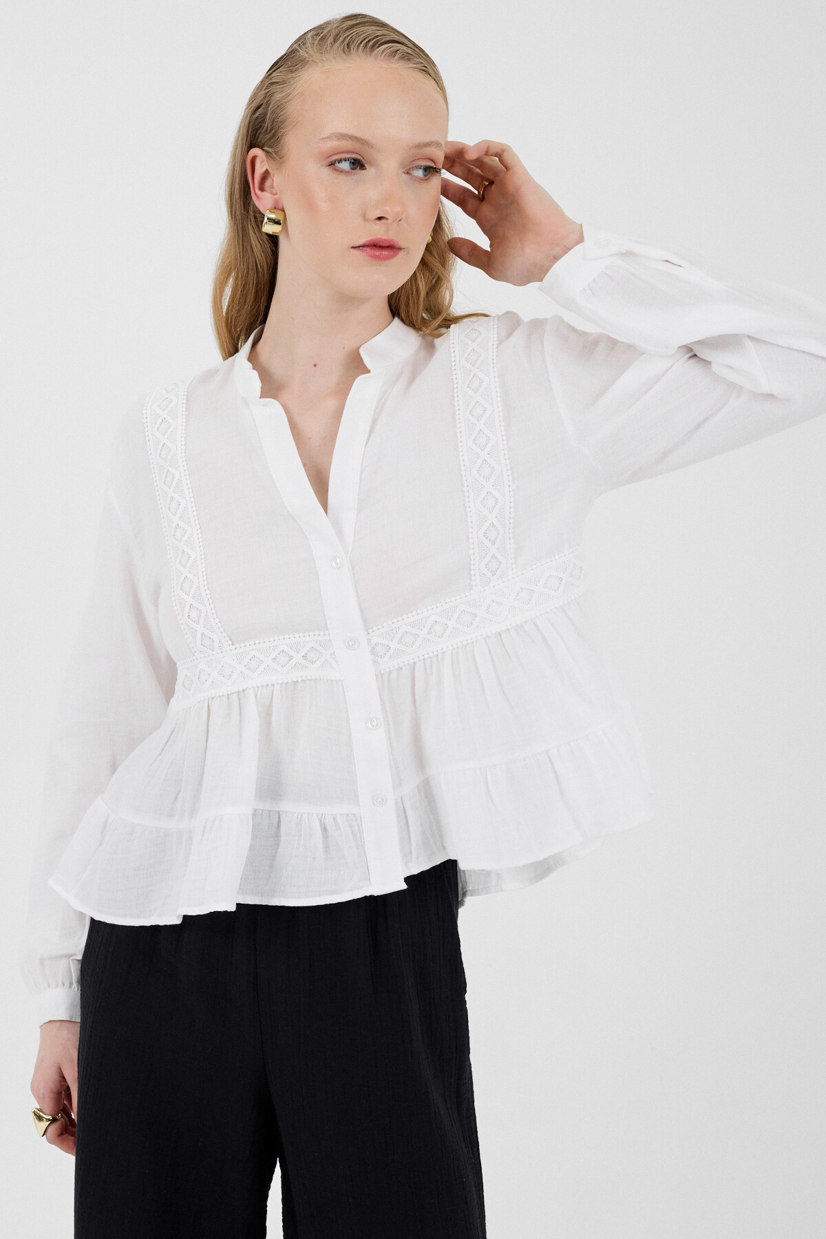 Beyaz %100 Pamuk Dantel Detaylı Müslin Gömlek 4823A - 4