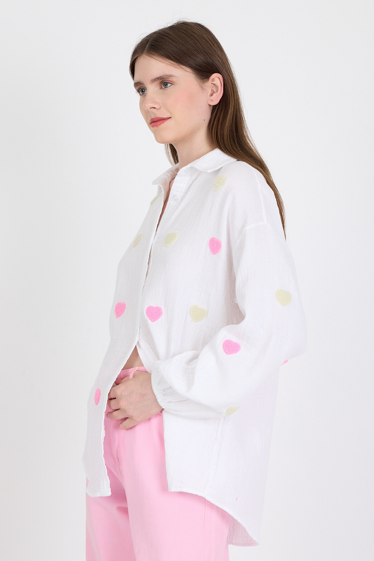 Beyaz %100 Pamuk Kalp Nakışlı Gömlek 4797A - RAYS