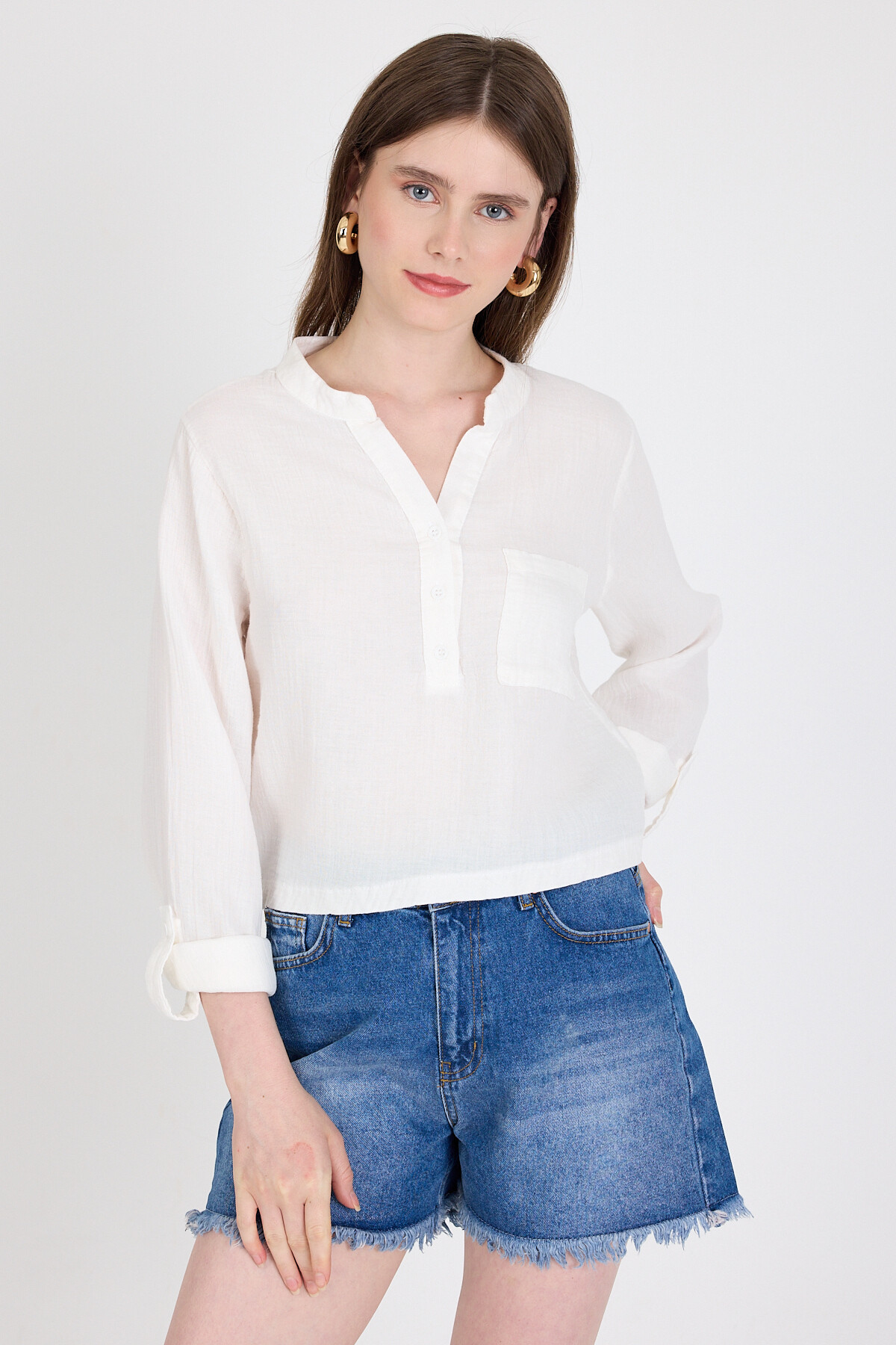 Beyaz %100 Pamuk Keten Görünümlü Hakim Yaka Crop Gömlek 4702A - RAYS