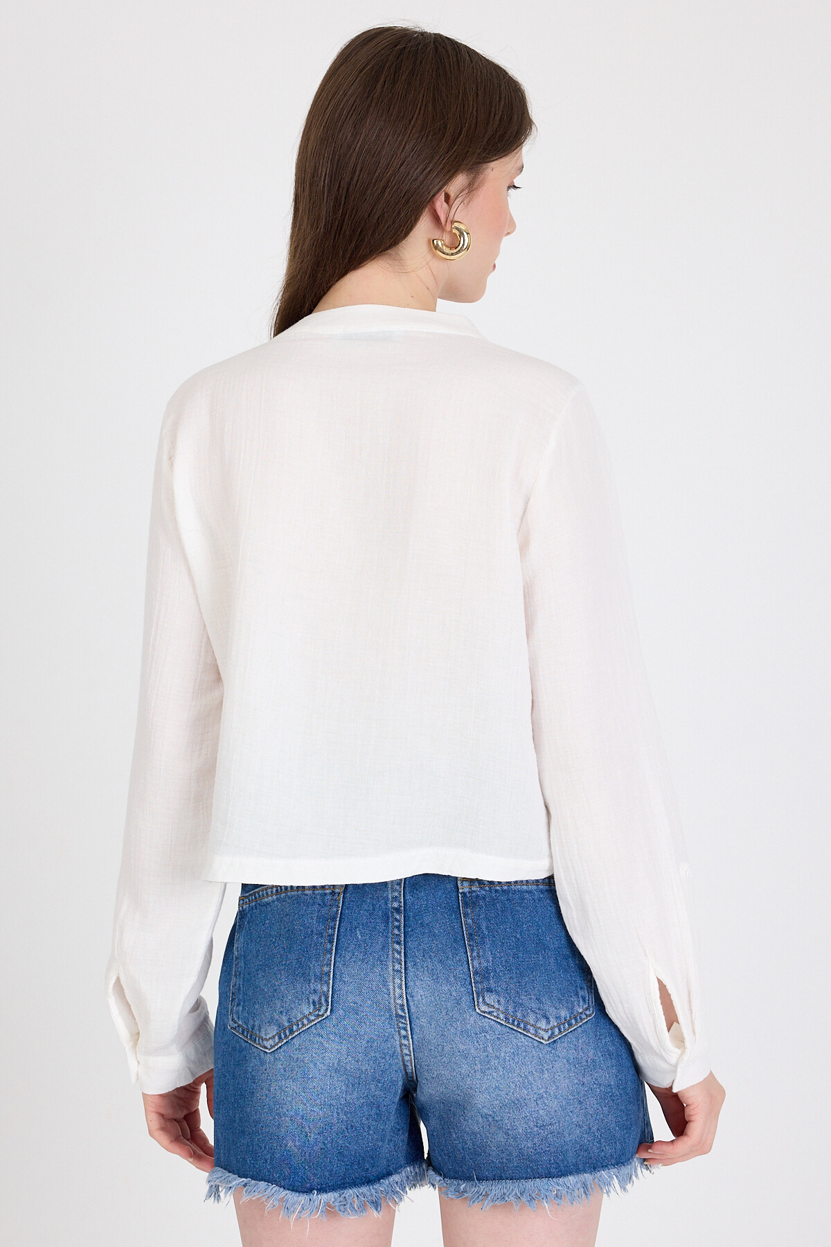 Beyaz %100 Pamuk Keten Görünümlü Hakim Yaka Crop Gömlek 4702A - 5