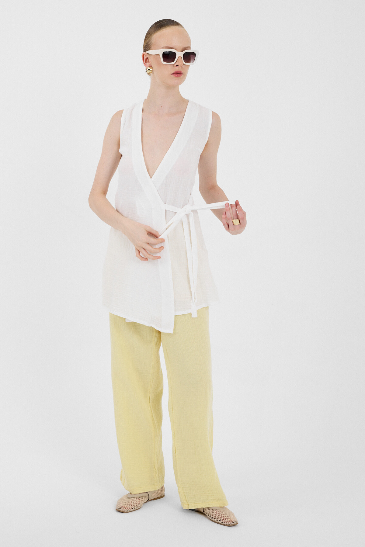 Beyaz %100 Pamuk Müslin Yandan Bağlamalı Kuşaklı Yelek 8017A - RAYS