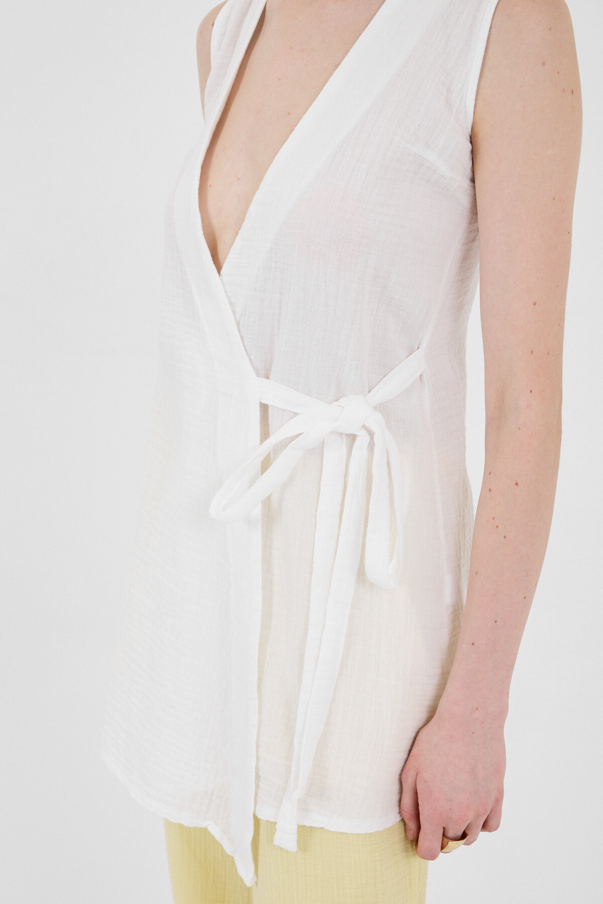 Beyaz %100 Pamuk Müslin Yandan Bağlamalı Kuşaklı Yelek 8017A - RAYS