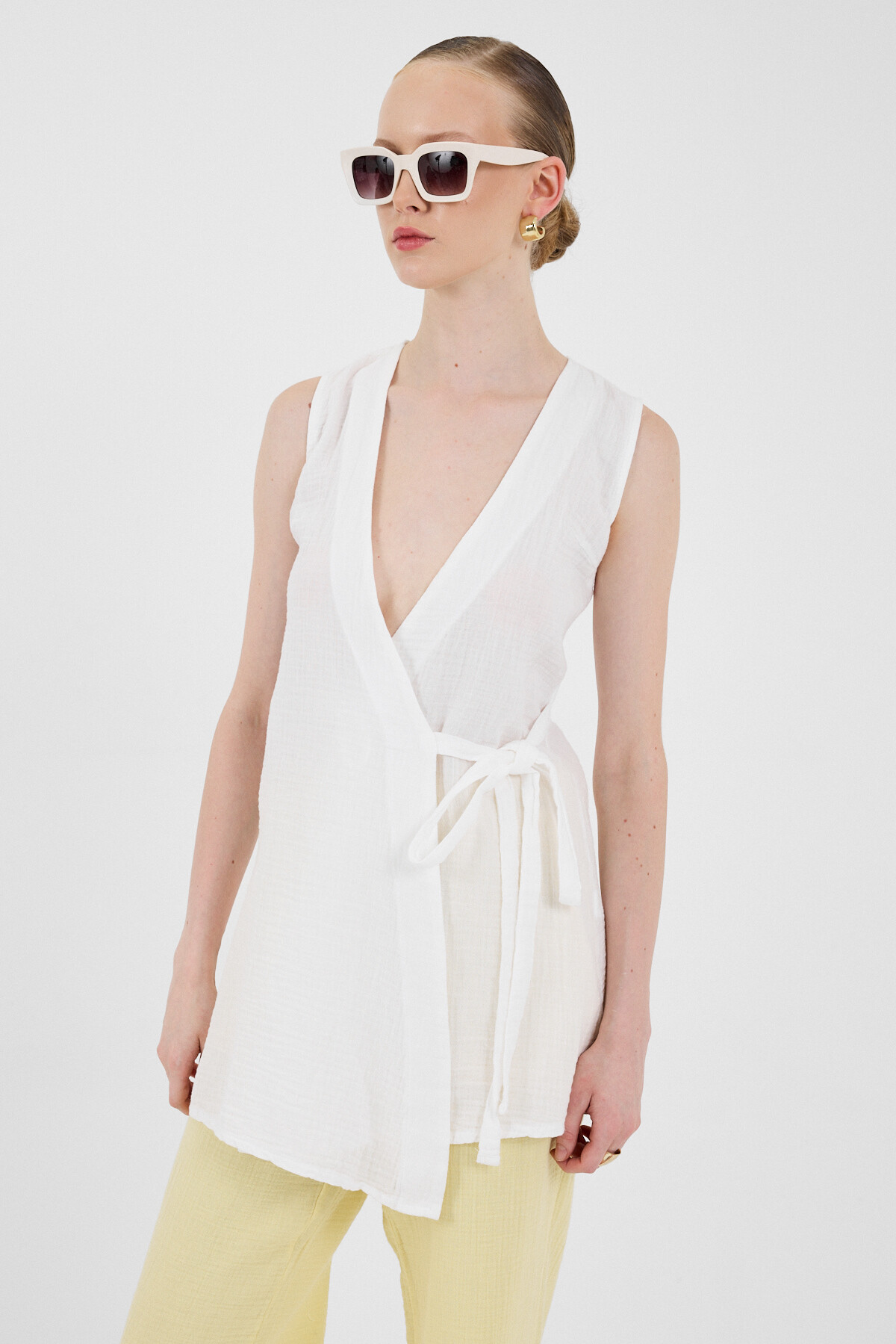 Beyaz %100 Pamuk Müslin Yandan Bağlamalı Kuşaklı Yelek 8017A - 6