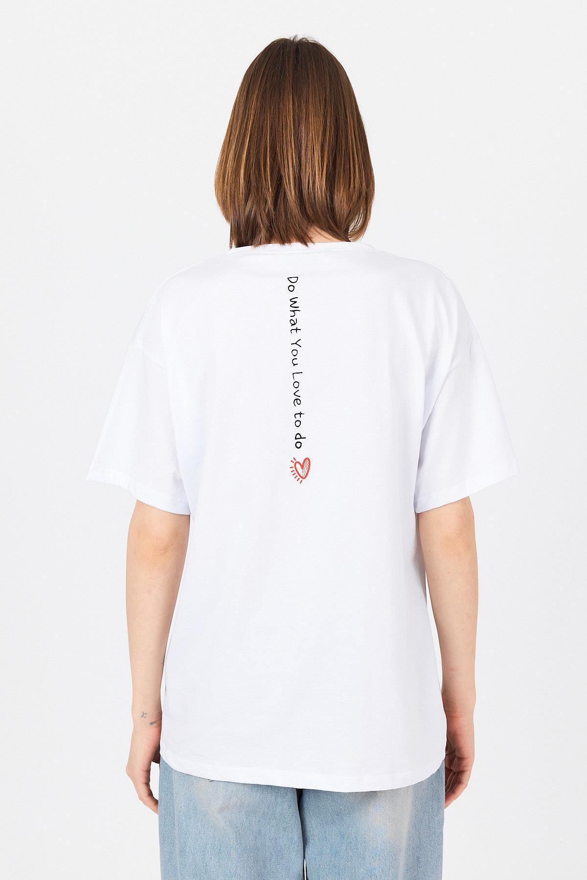 Beyaz Arka Yazı Baskılı Kalpli %100 Pamuk Oversize Tişört 2150-33M - RAYS