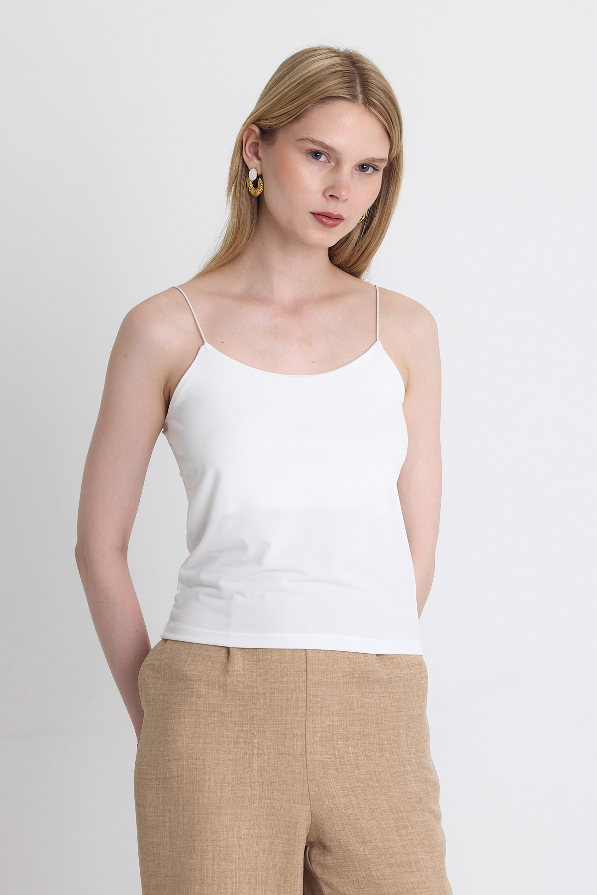 Beyaz Askılı Sandy Atlet Bluz 220 - RAYS (1)