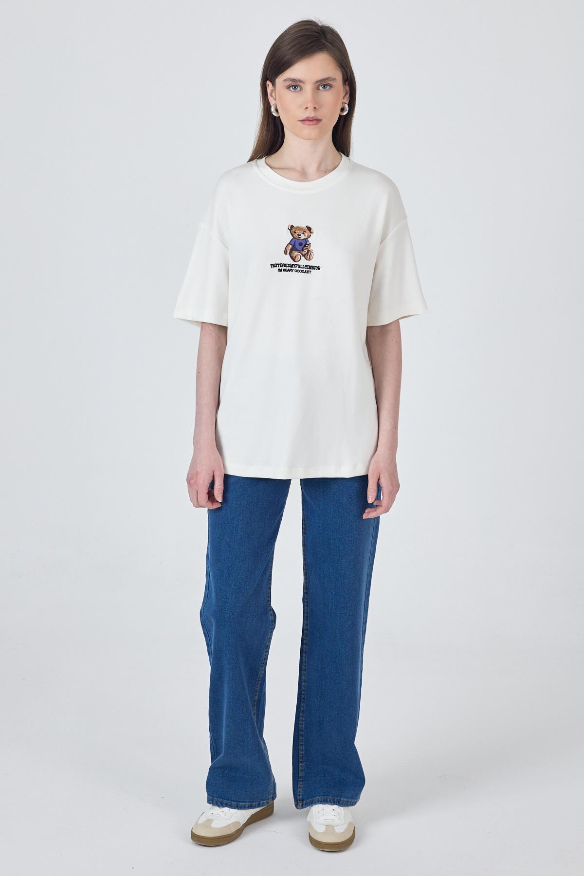 Beyaz Ayıcık Baskılı Bisiklet Yaka Oversize Tişört 5530 - 2