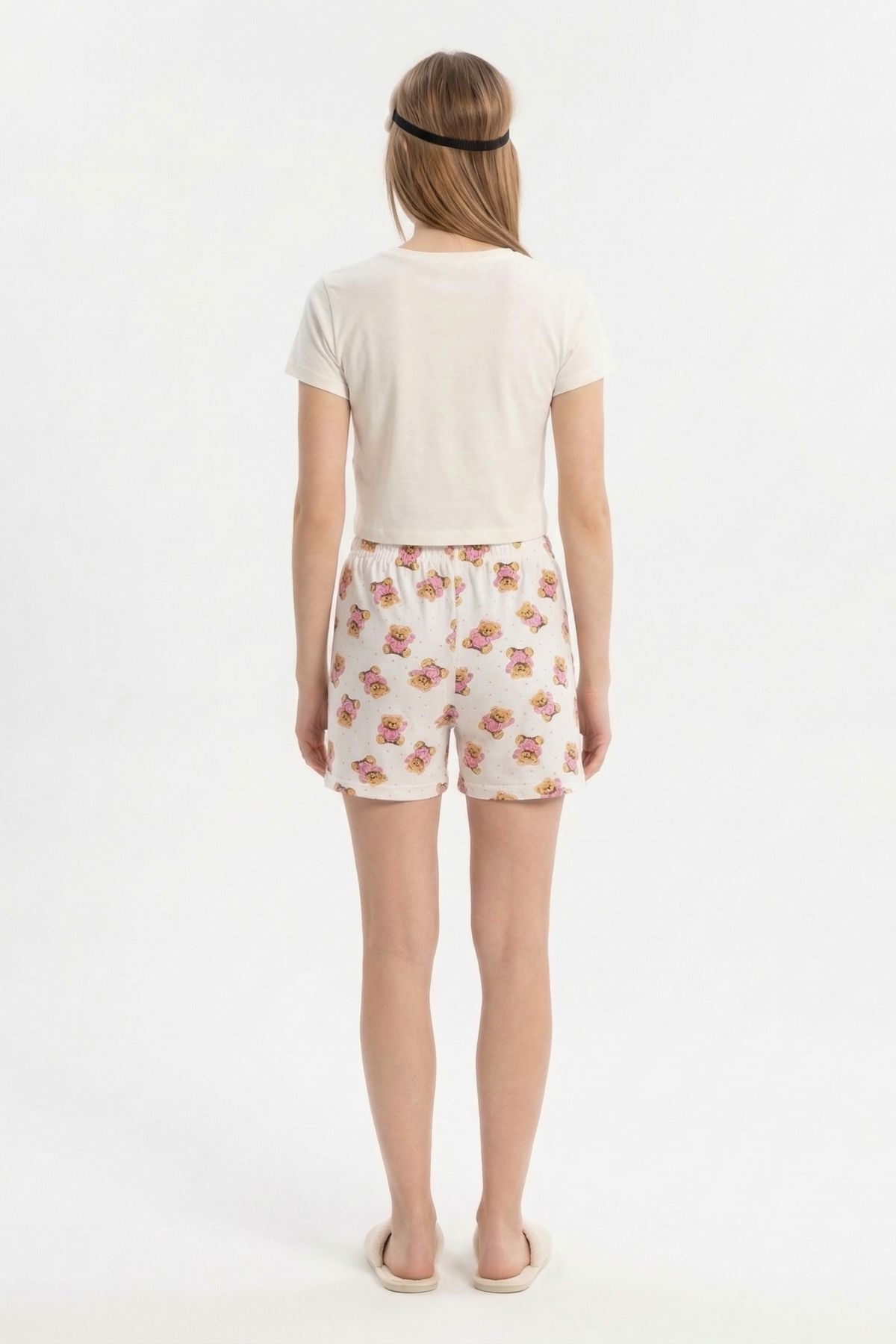 Beyaz Ayıcık Desen Şort 3451 - 3