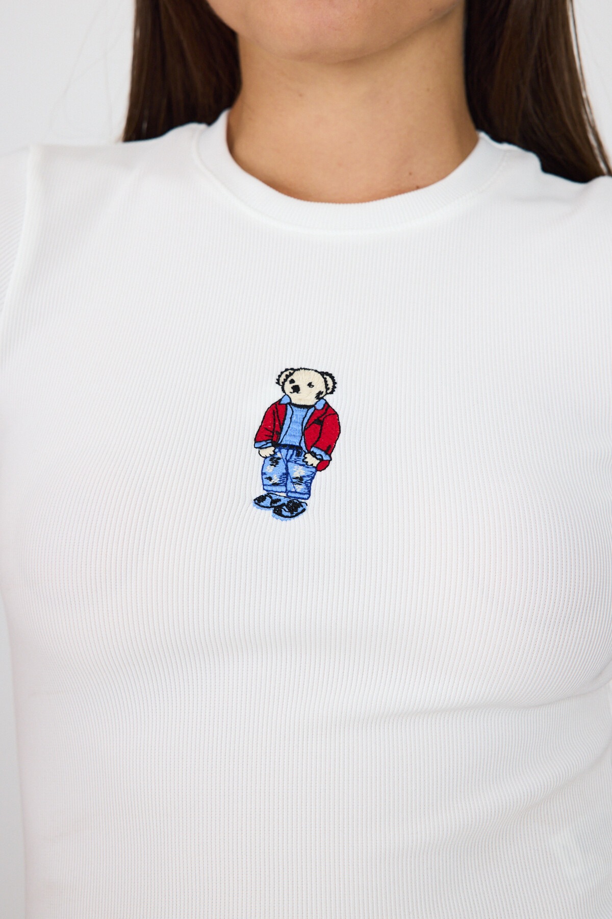 Beyaz Ayıcık Nakış İşlemeli Crop Tişört 9203M - RAYS