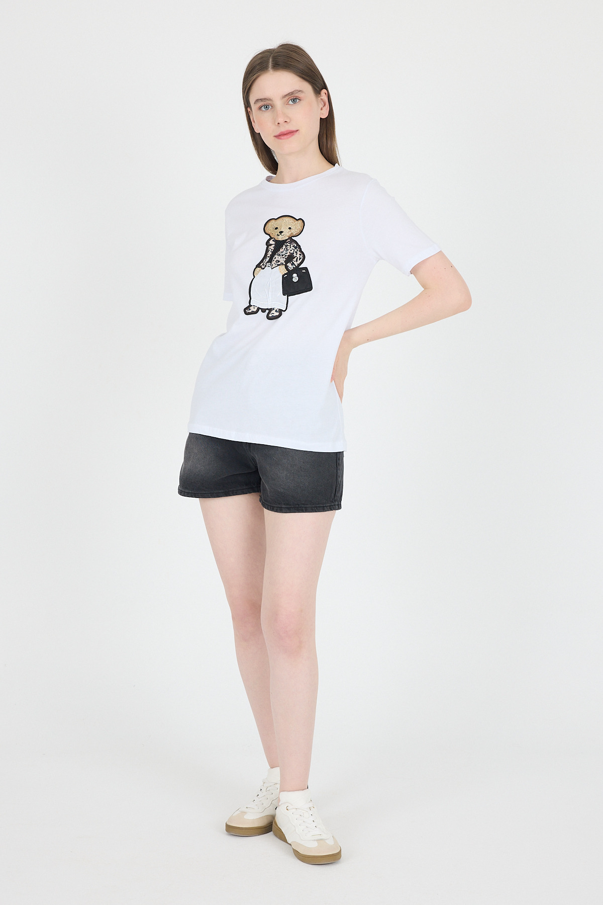 Beyaz Ayıcık Nakışlı Regular Fit Tişört 252502 - 6