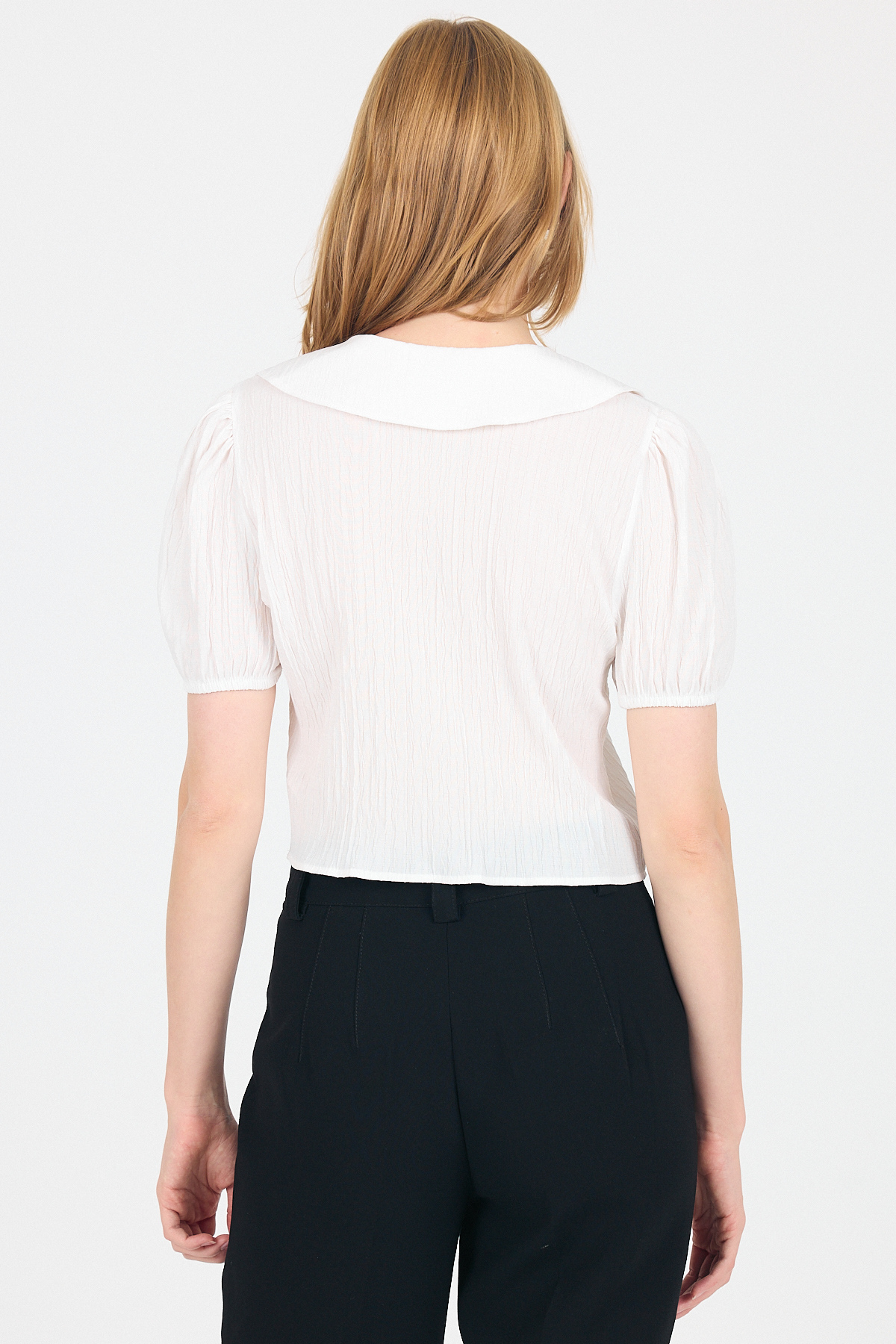 Beyaz Bağlama Detaylı Bebe Yaka Crop Bluz 8064 - 5