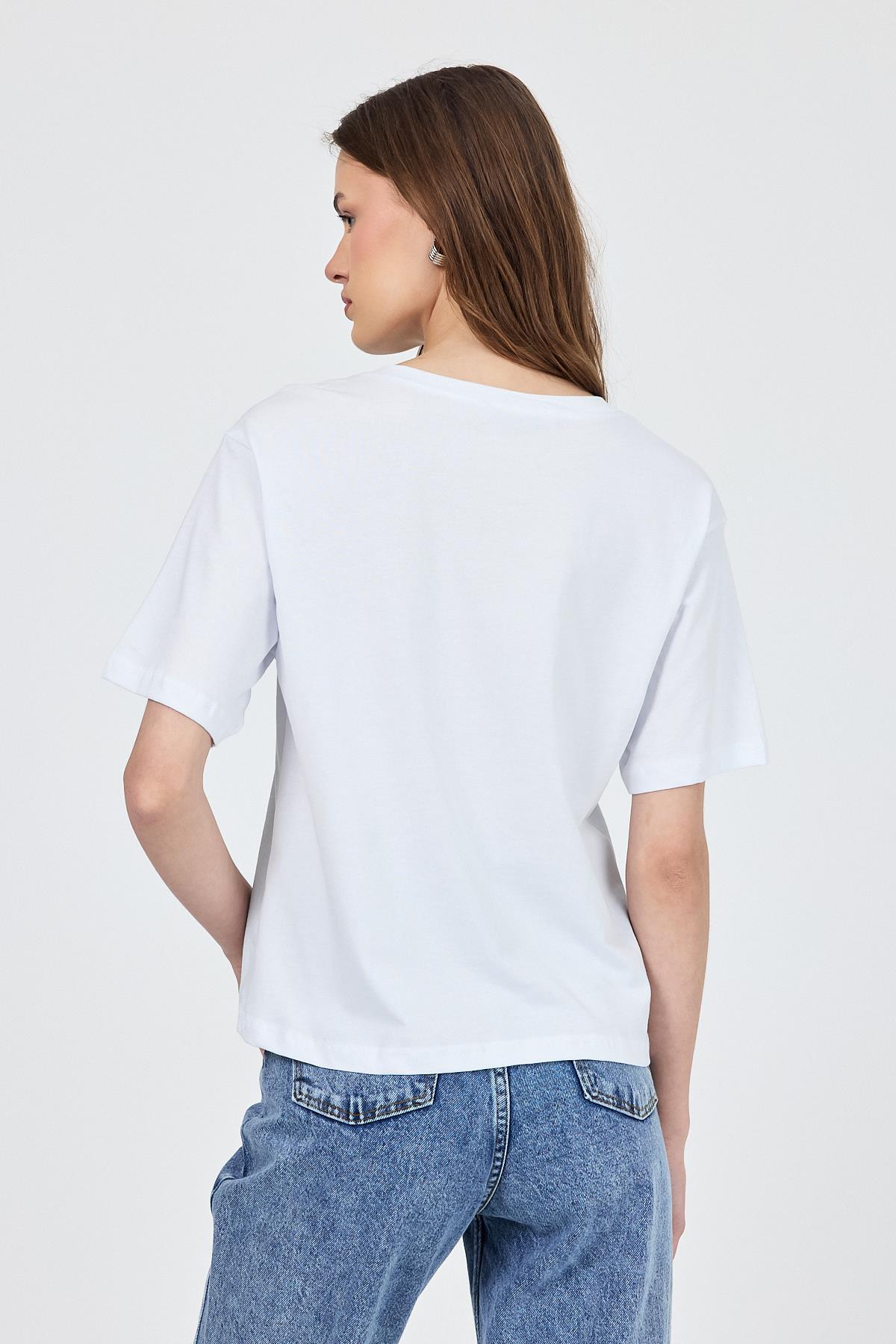 Beyaz Bisiklet Yaka %100 Pamuk Relaxed Fit Tişört 2142M - 5