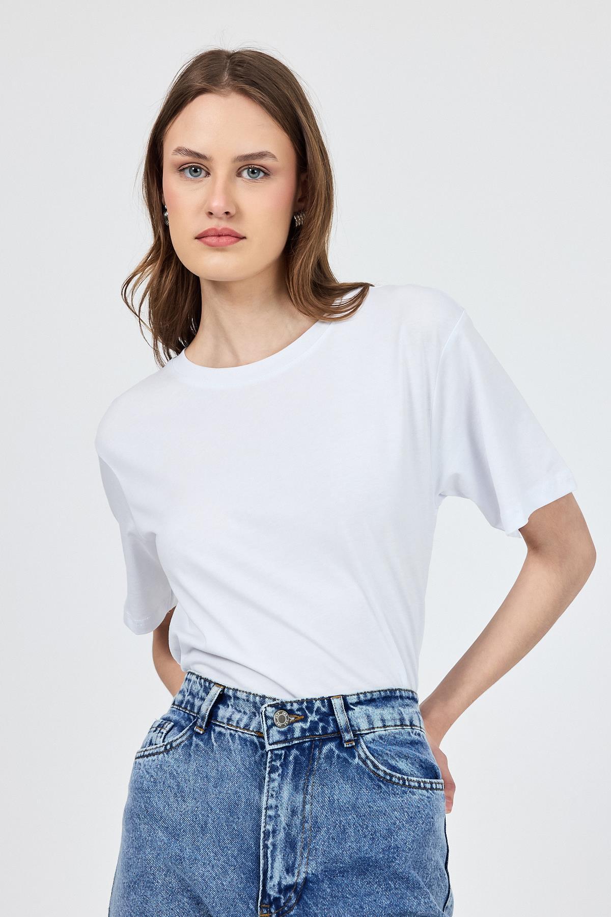 Beyaz Bisiklet Yaka %100 Pamuk Relaxed Fit Tişört 2142M - 2