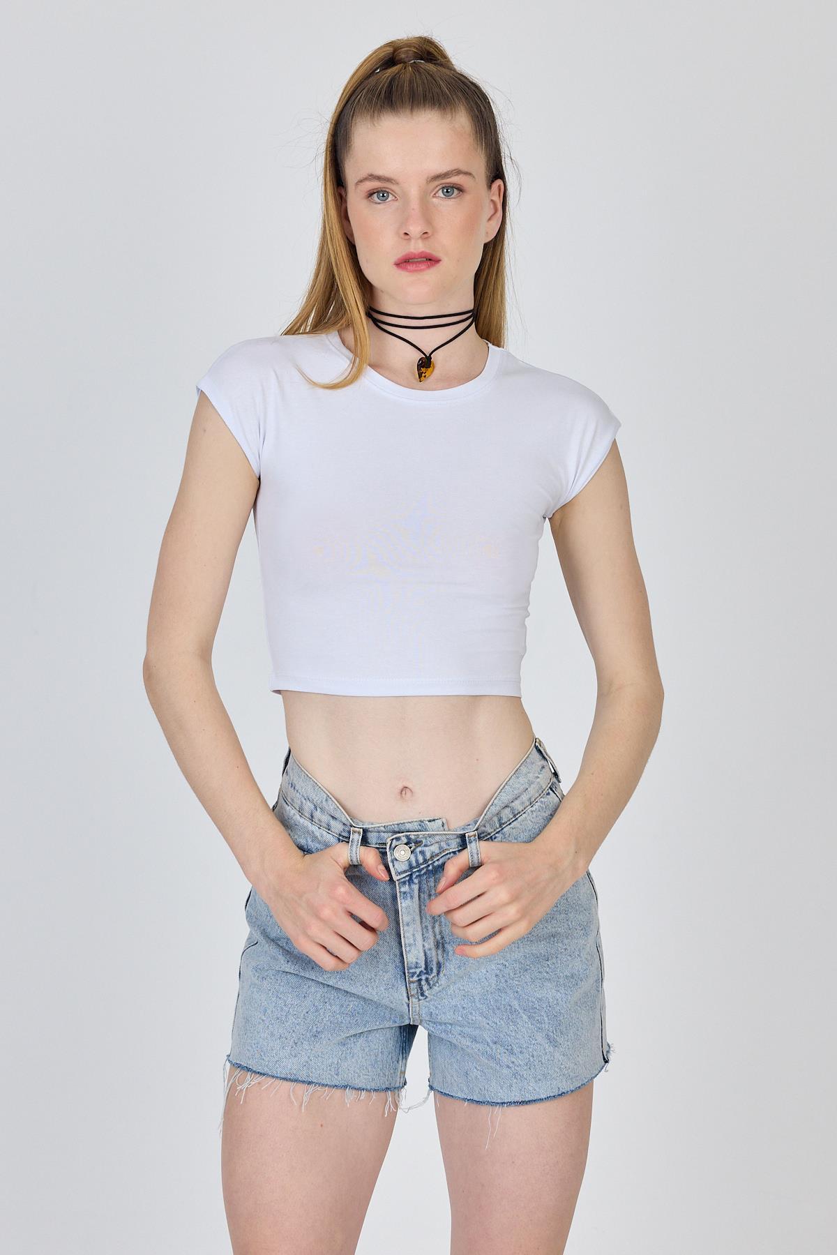 Beyaz Bisiklet Yaka Pamuklu Slim Fit Crop Tişört 9199M - 7