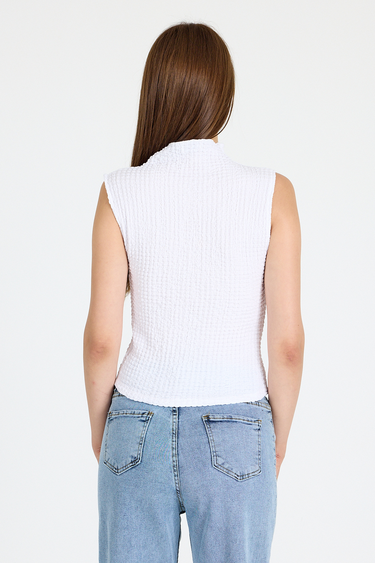 Beyaz Bürümcük Kumaş Dik Yaka Kolsuz Bluz 3458 - 5