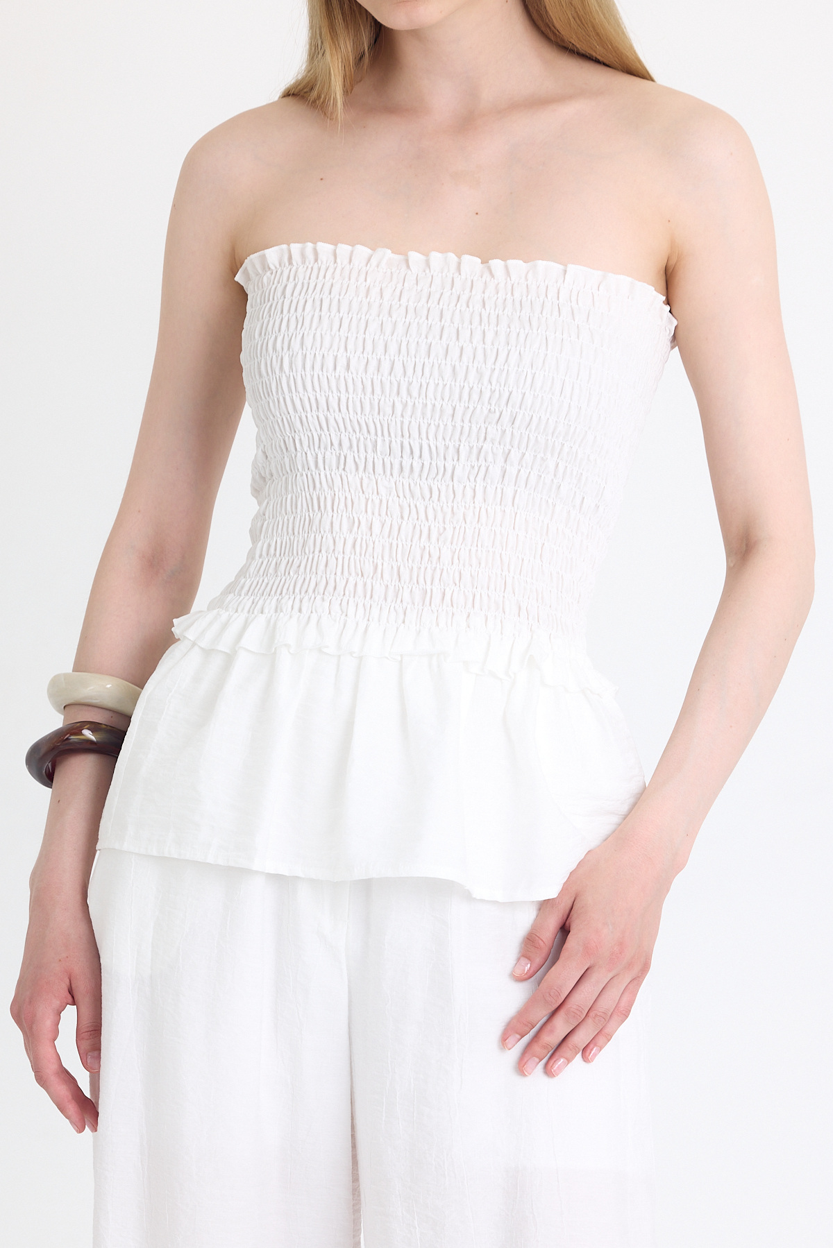 Beyaz Büzgülü Straplez Bluz ve Bol Paça Pantolon Takım 5249 - 4