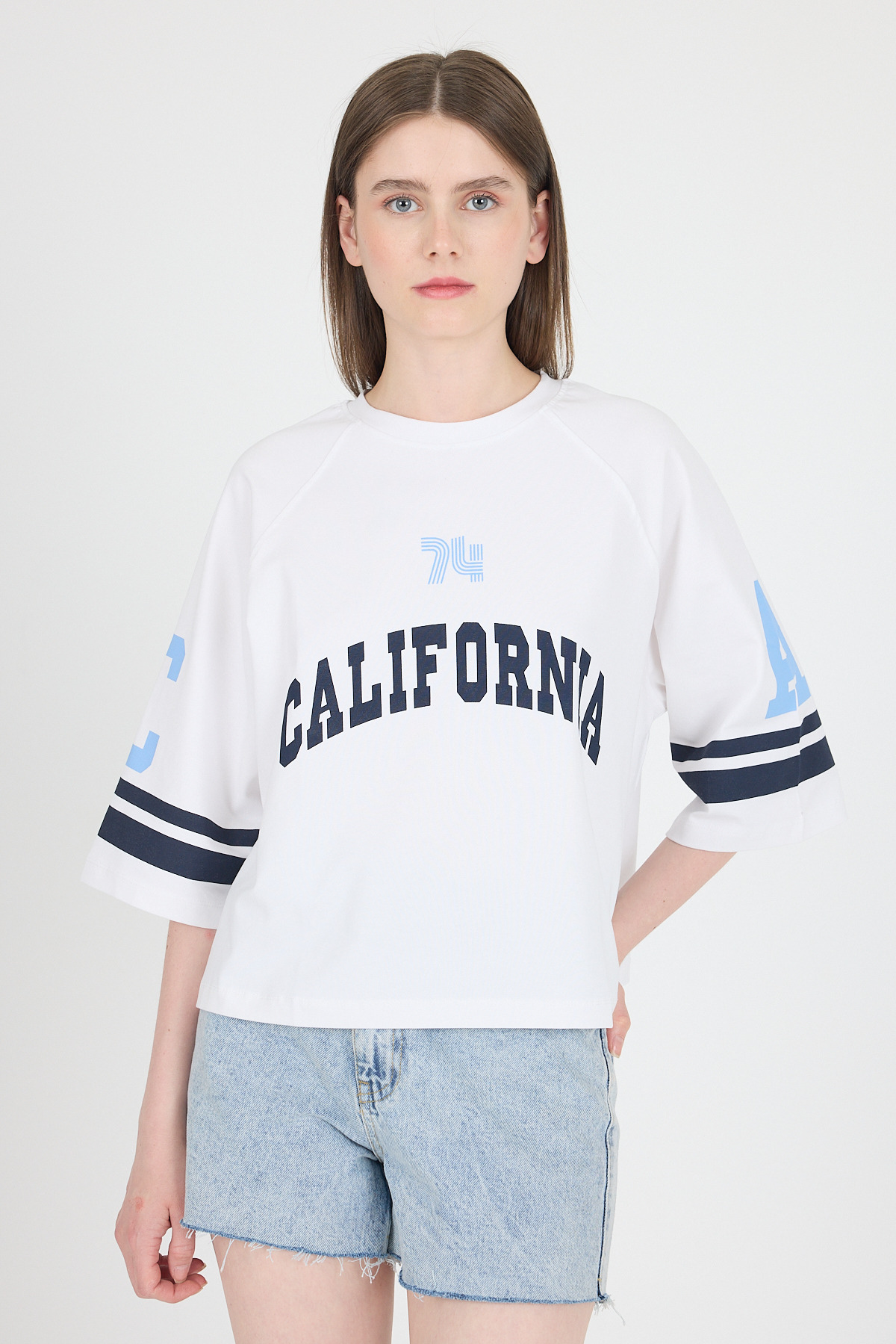 Beyaz California Baskılı Oversize Tişört 6817 