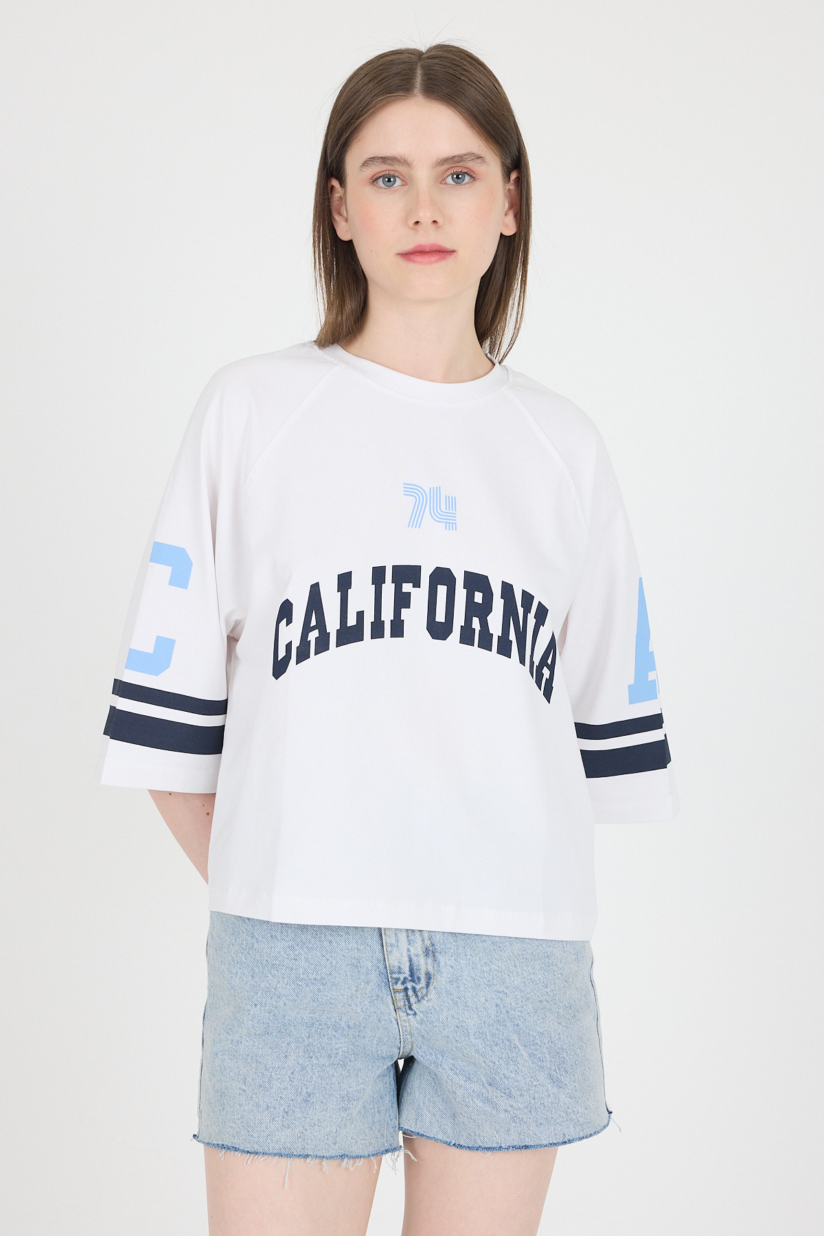 Beyaz California Baskılı Oversize Tişört 6817 - RAYS