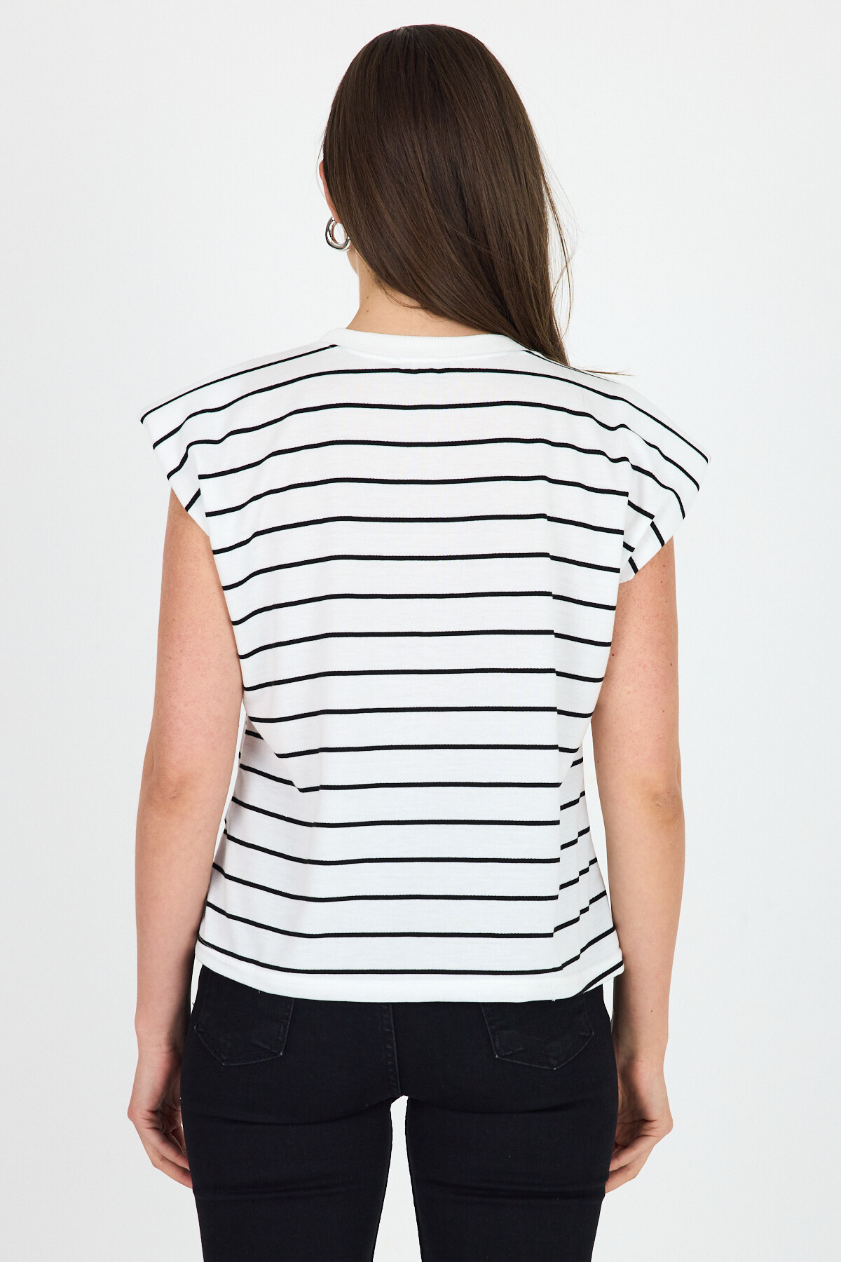 Beyaz Çizgili Bisiklet Yaka Vatkalı Pamuklu Tişört 1761 - 5