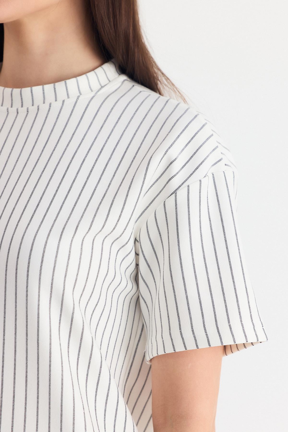 Beyaz Çizgili Oversize Tişört 4447A - RAYS