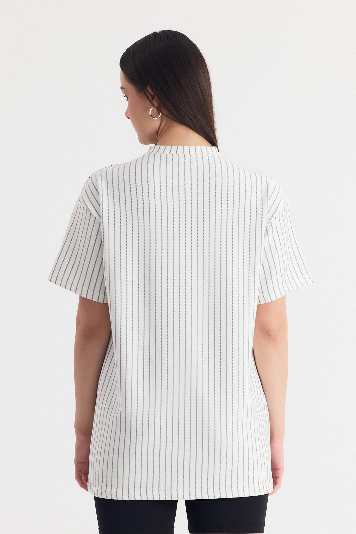 Beyaz Çizgili Oversize Tişört 4447A - 5