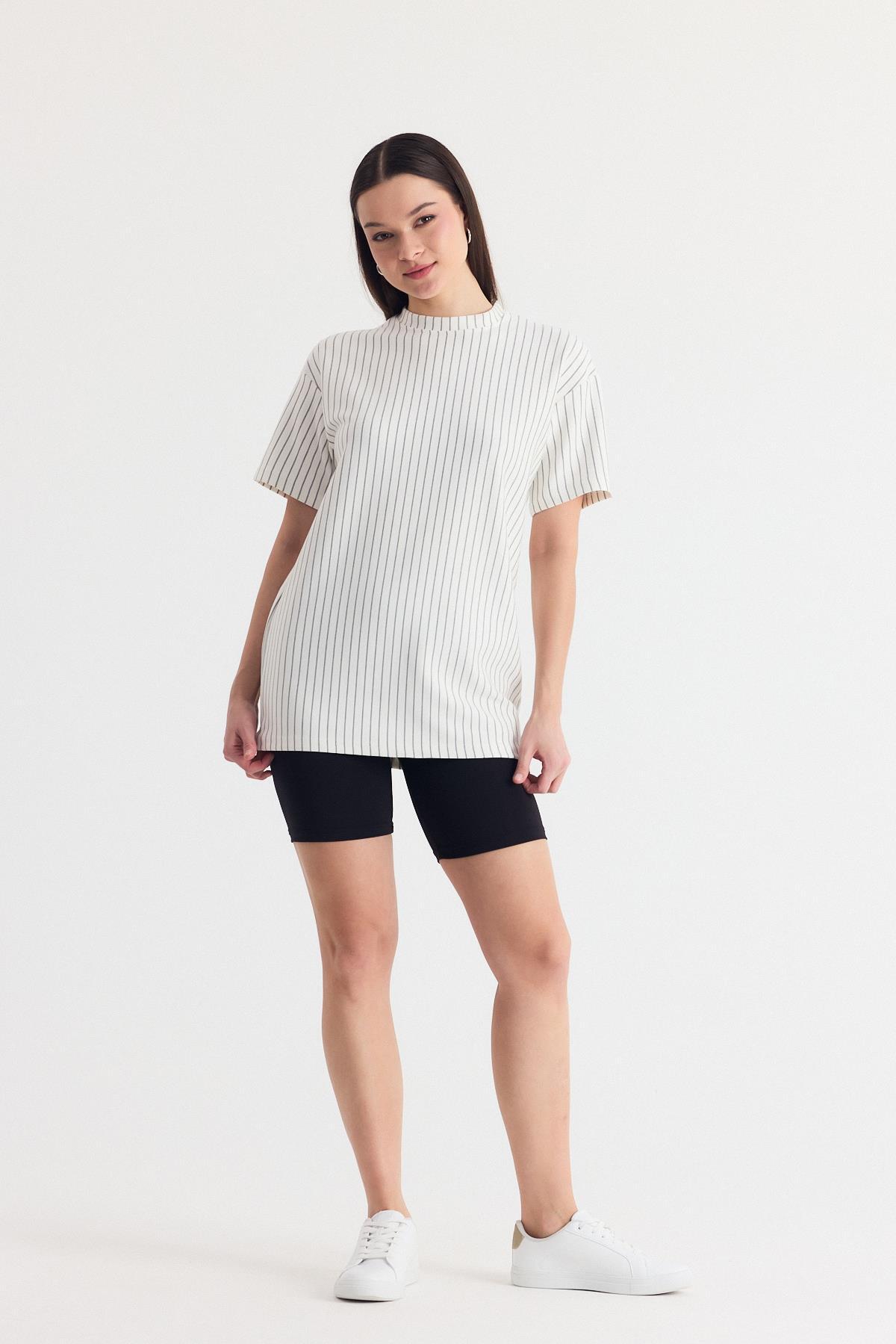 Beyaz Çizgili Oversize Tişört 4447A - 2