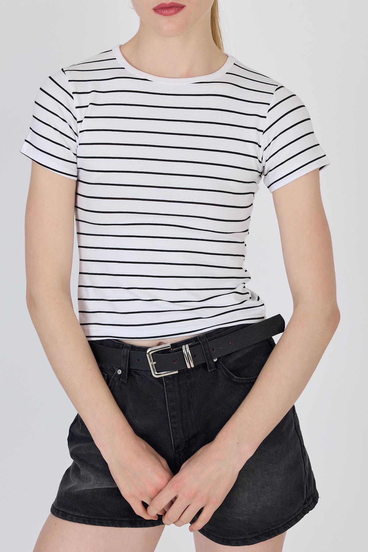 Beyaz Çizgili Pamuku Crop Tişört 4014 - 3