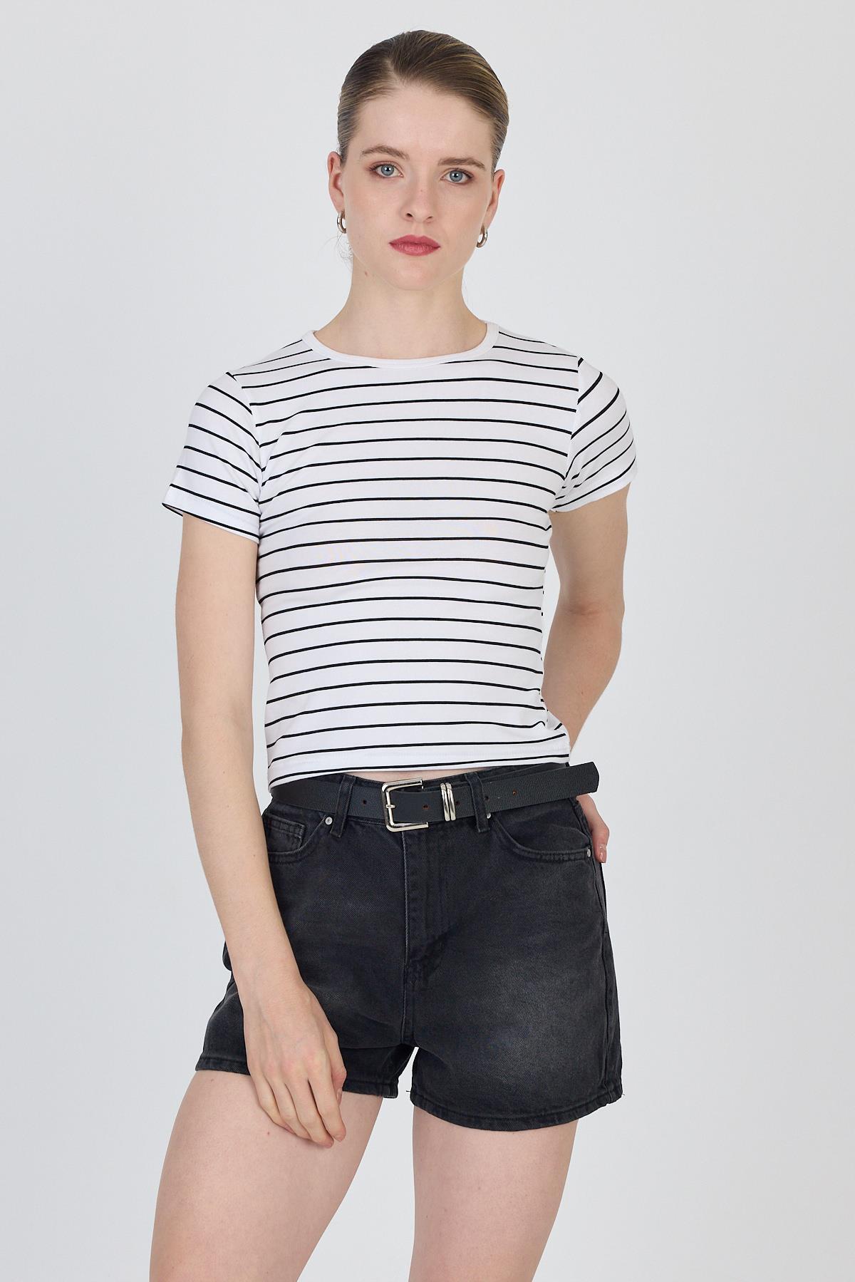 Beyaz Çizgili Pamuku Crop Tişört 4014 - 6