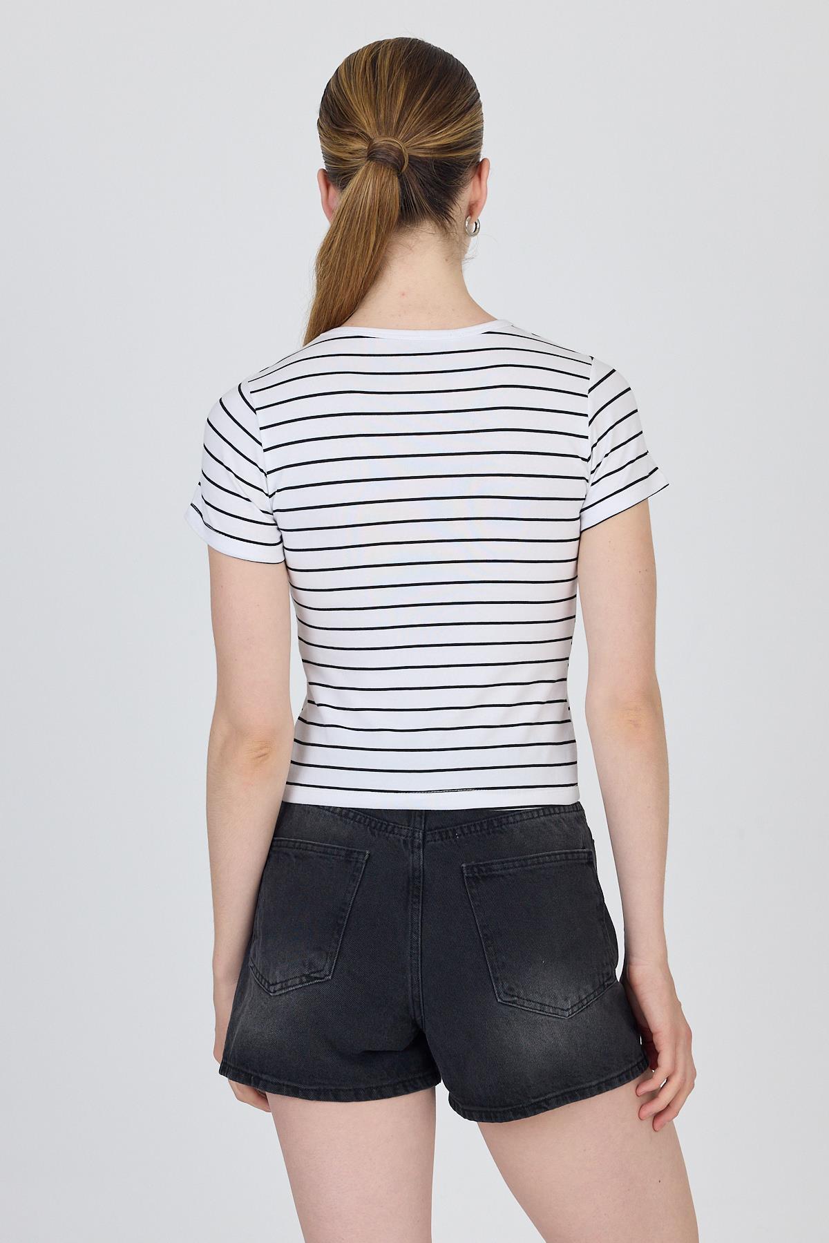 Beyaz Çizgili Pamuku Crop Tişört 4014 - 5