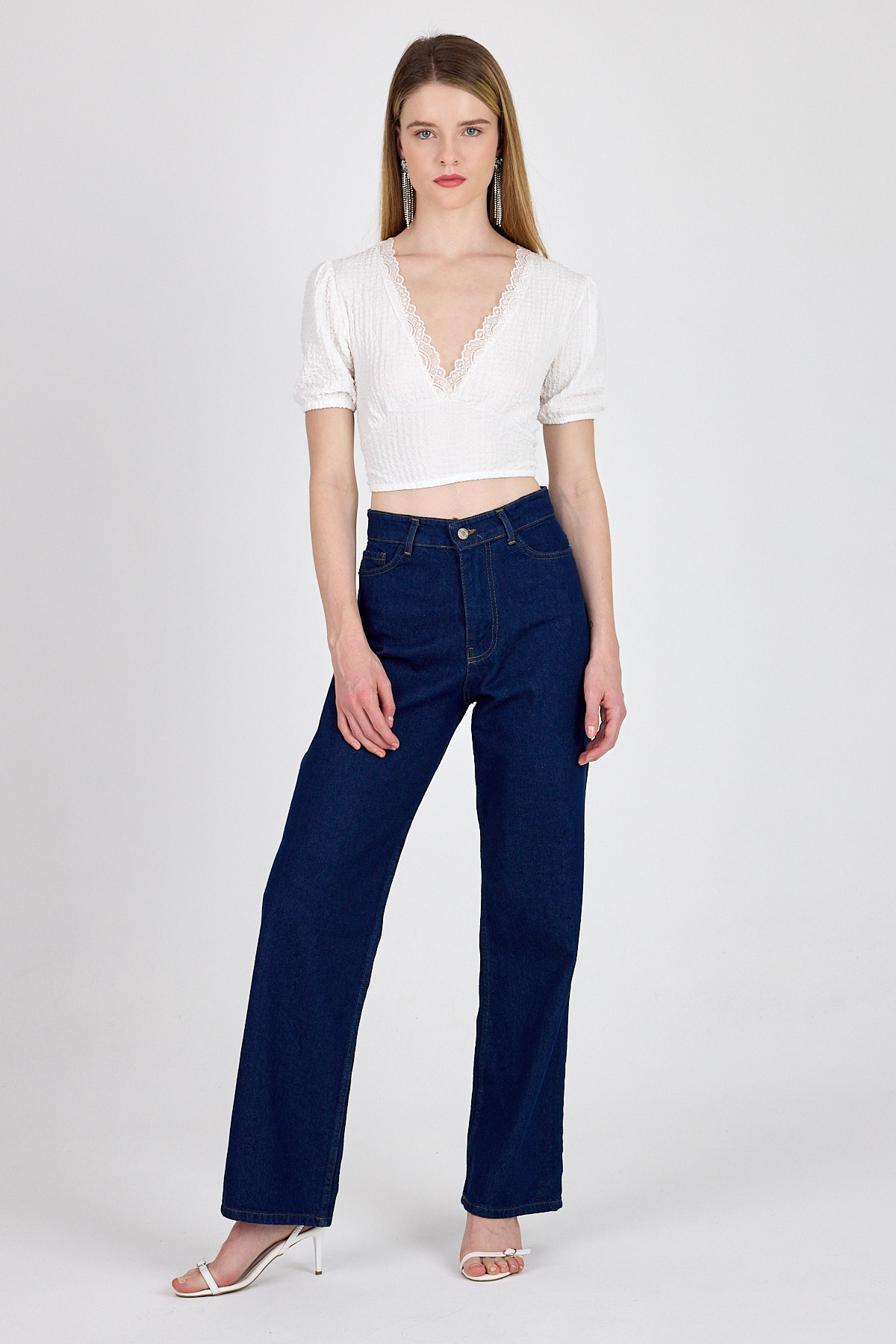 Beyaz Dantel Detaylı Bürümcük Kumaş Crop Bluz 2231 - 3