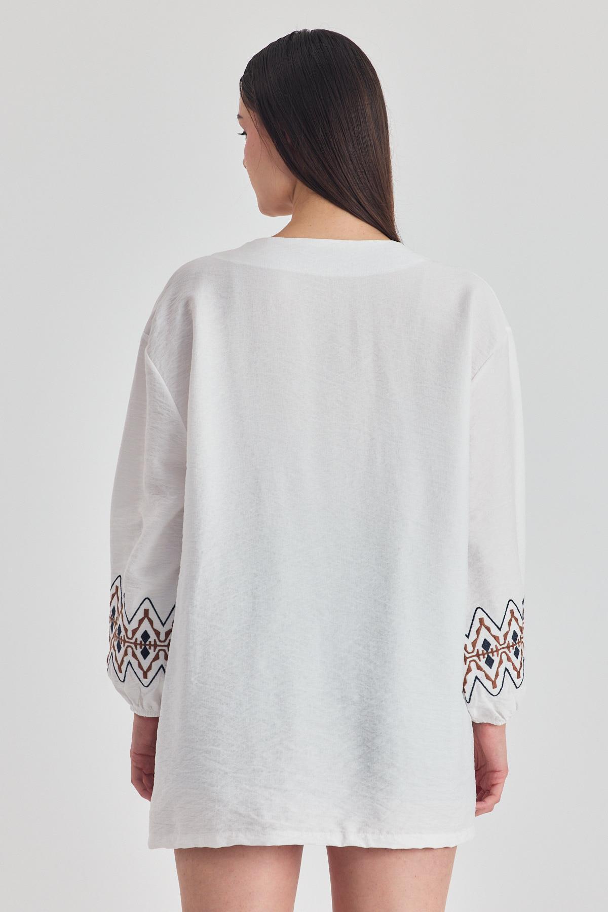 Beyaz Deri Kemer Detaylı Etnik Desenli Kimono 4363A - 5