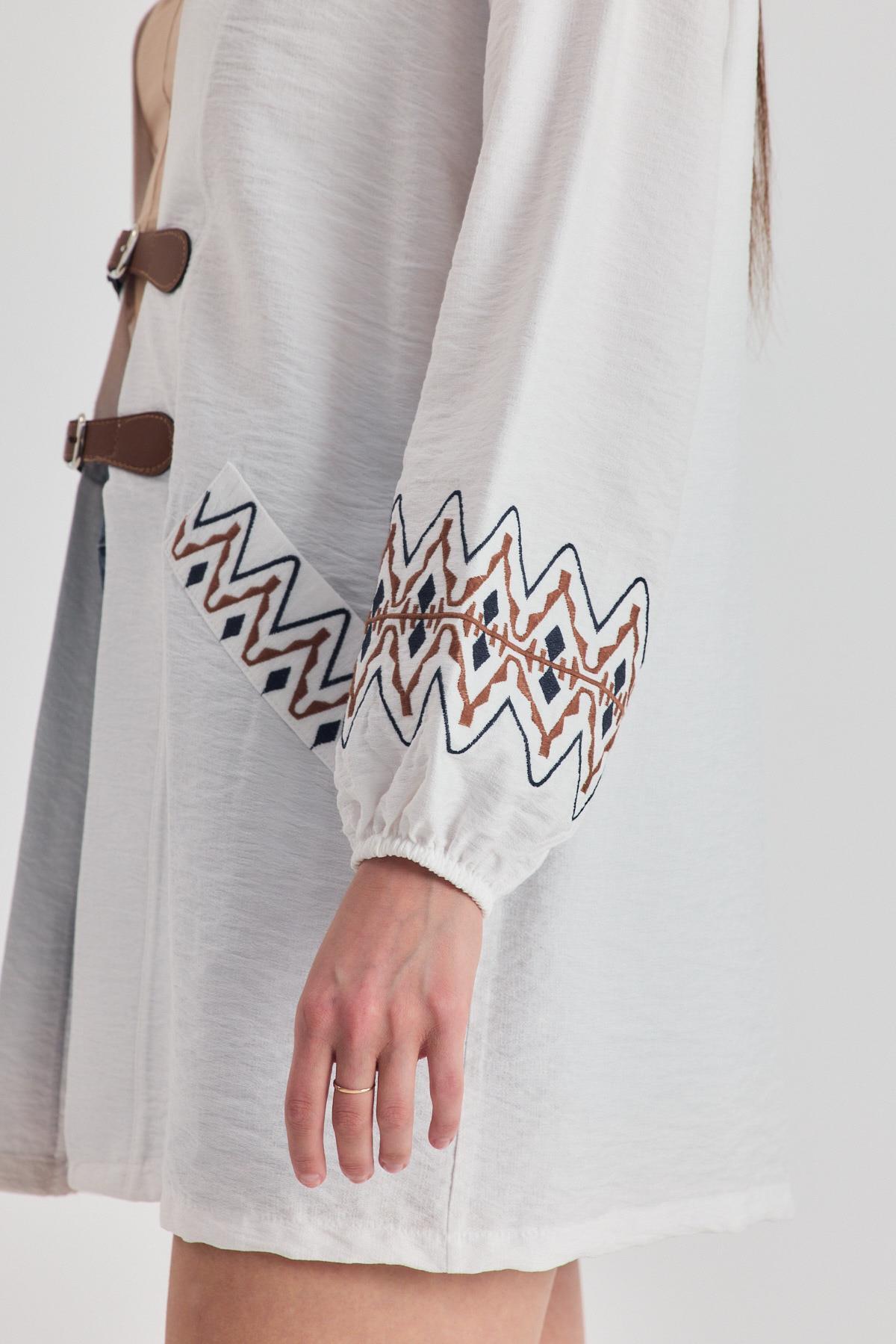 Beyaz Deri Kemer Detaylı Etnik Desenli Kimono 4363A - 8