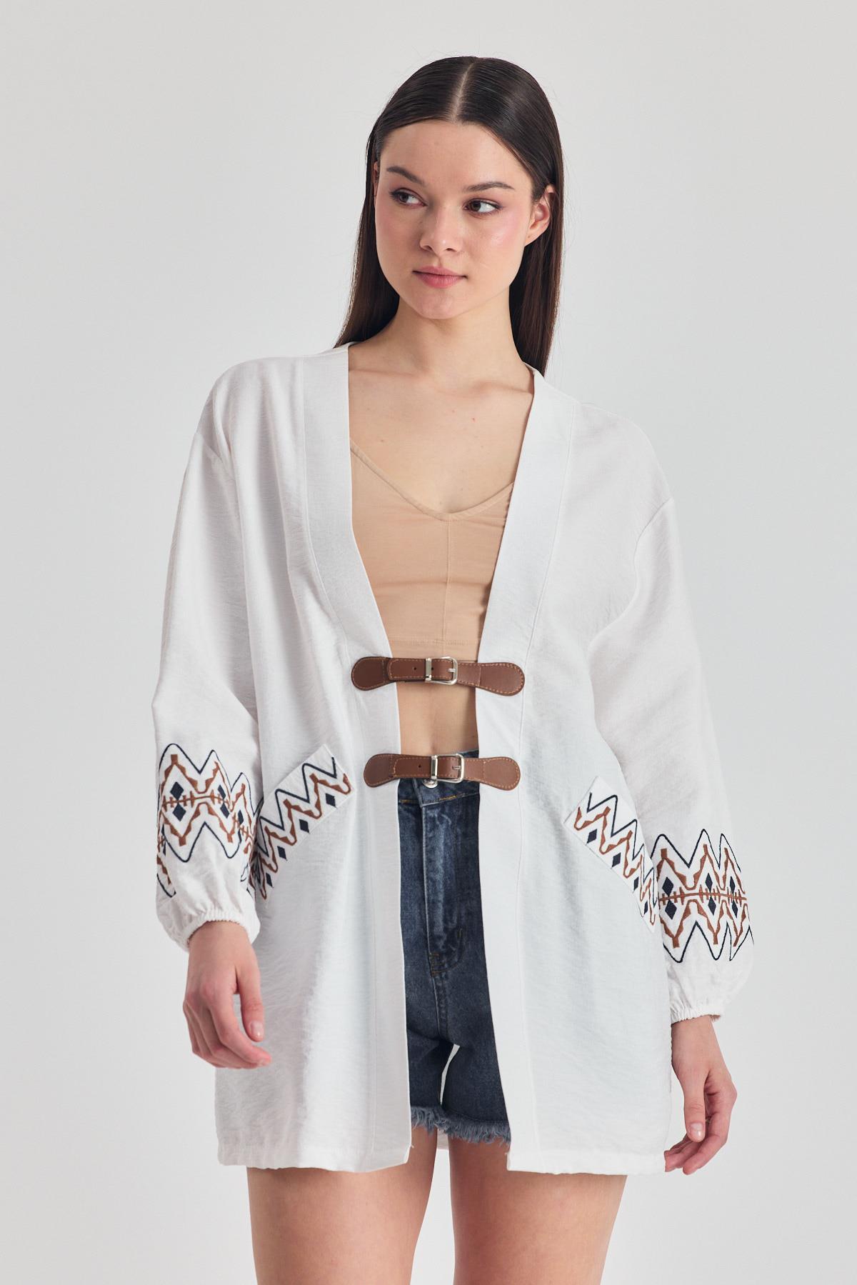 Beyaz Deri Kemer Detaylı Etnik Desenli Kimono 4363A - 1