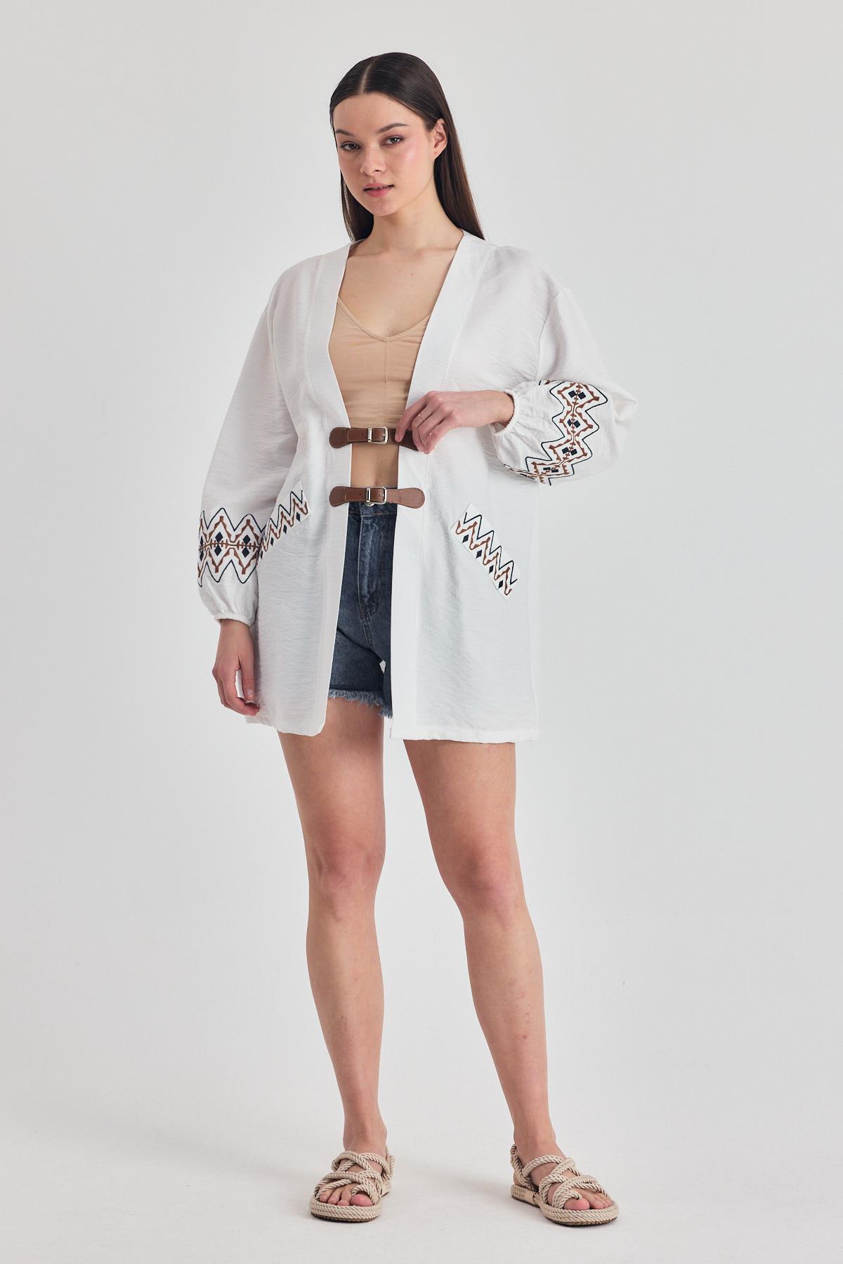 Beyaz Deri Kemer Detaylı Etnik Desenli Kimono 4363A - 6