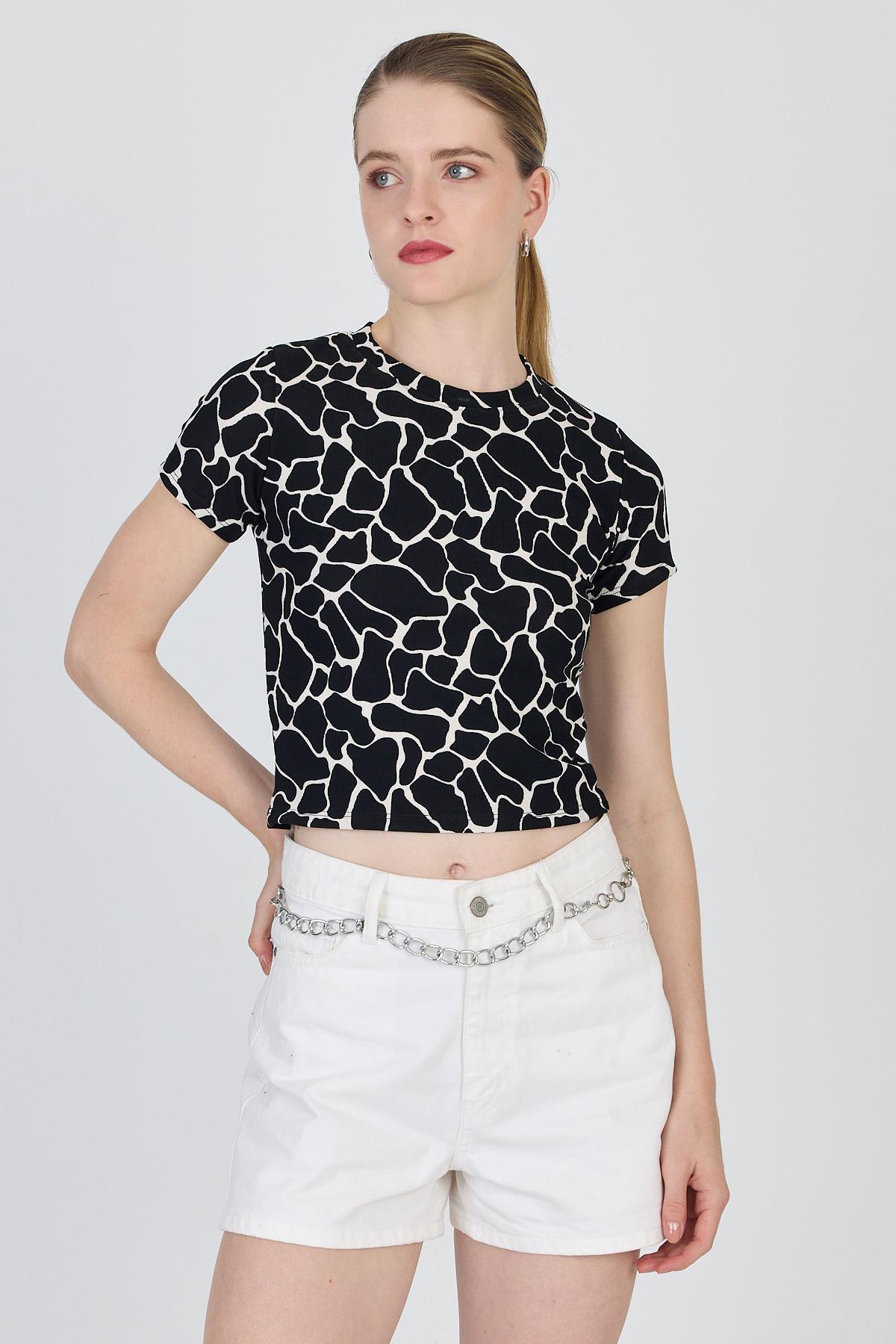 Beyaz Desenli Bisiklet Yaka Kısa Kollu Crop Tişört 1760 - 6