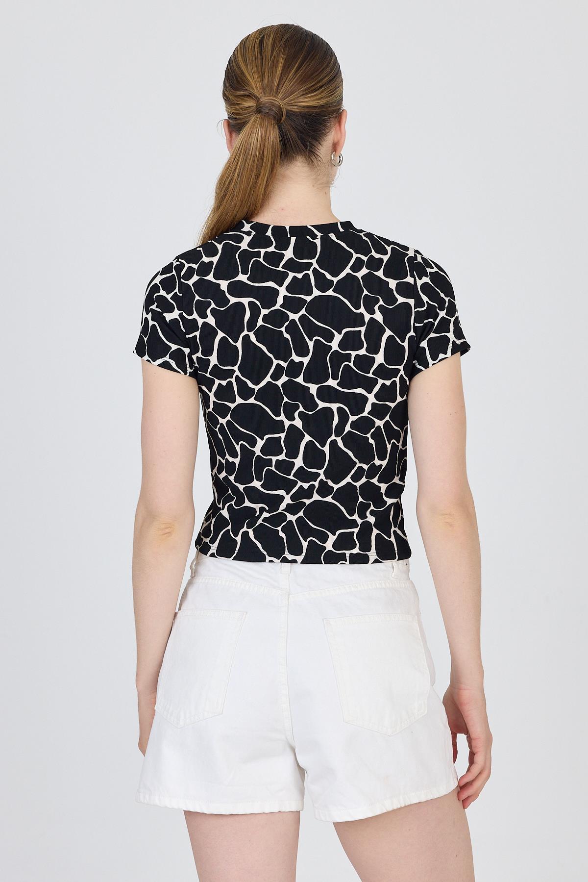 Beyaz Desenli Bisiklet Yaka Kısa Kollu Crop Tişört 1760 - 5