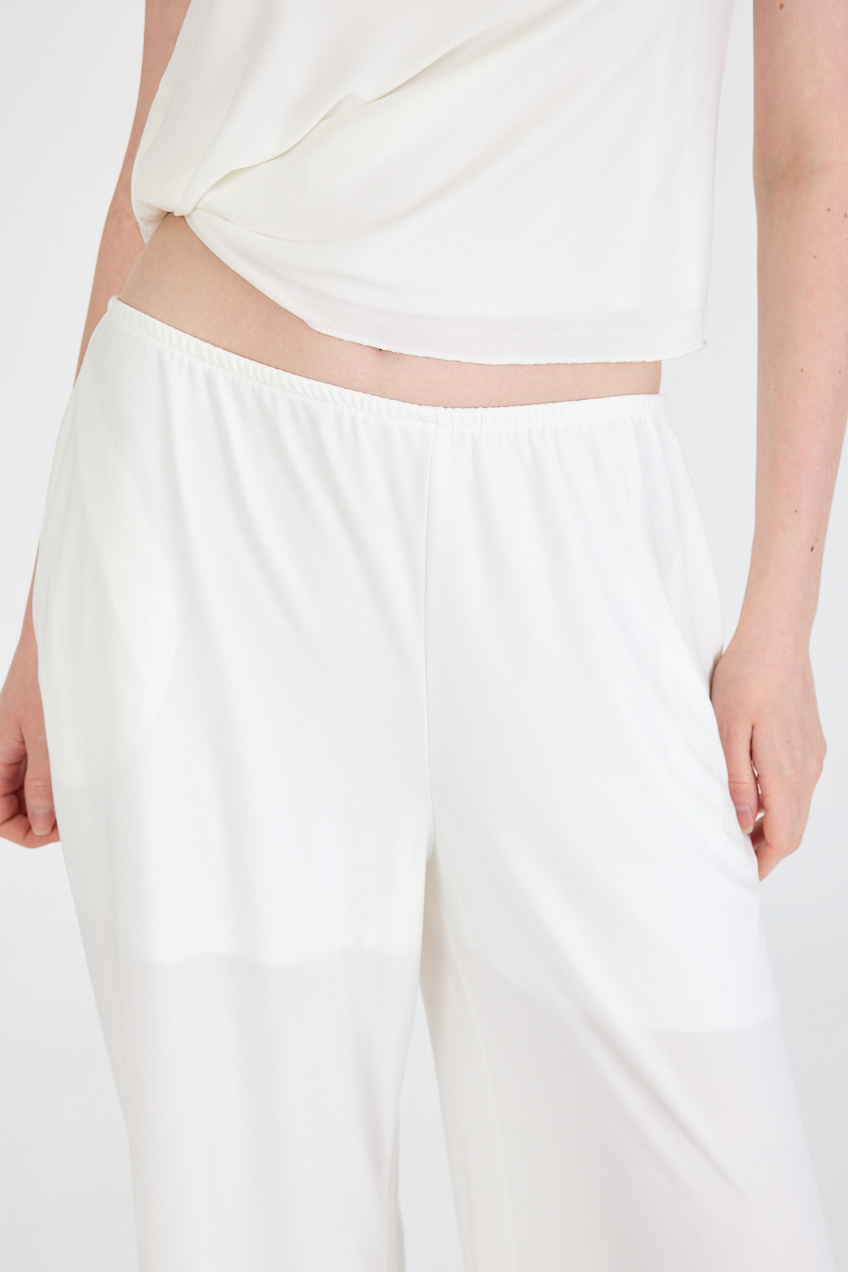 Beyaz Fularlı Pantolon Bluz İkili Takım 5224 - 4