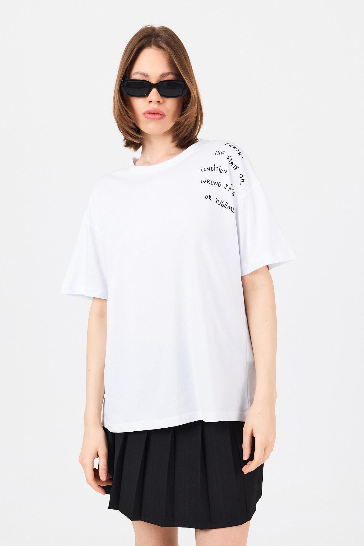Beyaz Göğüs Yazı Baskılı Pamuklu Oversize Tişört 2150-31M - 1
