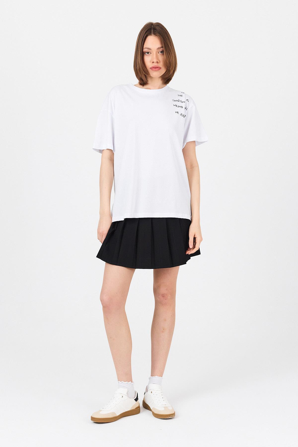 Beyaz Göğüs Yazı Baskılı Pamuklu Oversize Tişört 2150-31M - 7